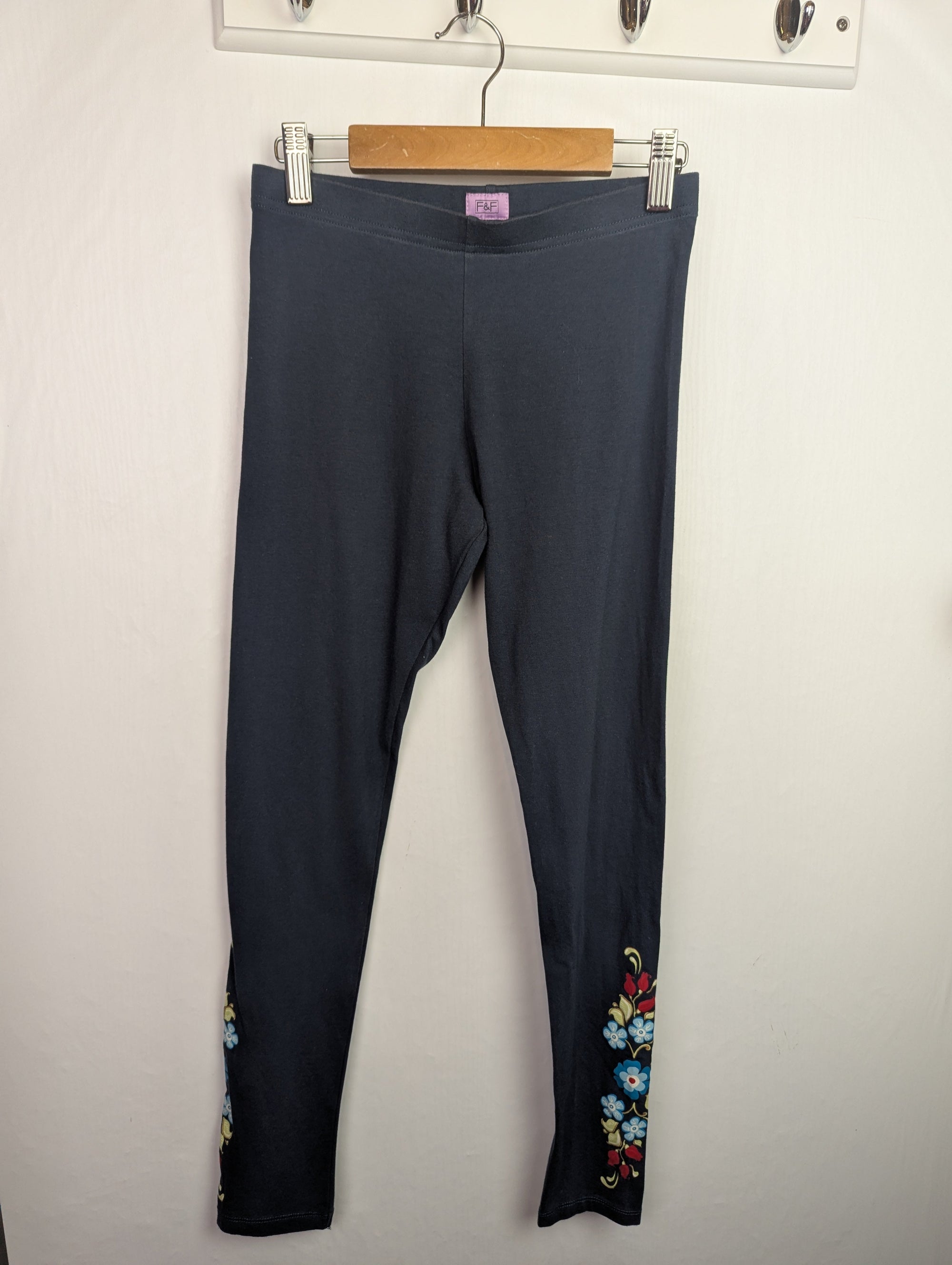 F&F Navy Floral Leggings - Girls 12 - 13 Years - Little Ones Preloved. Second Hand Children's & Preloved Baby, Kids, Girls & Boys Clothes. UK online