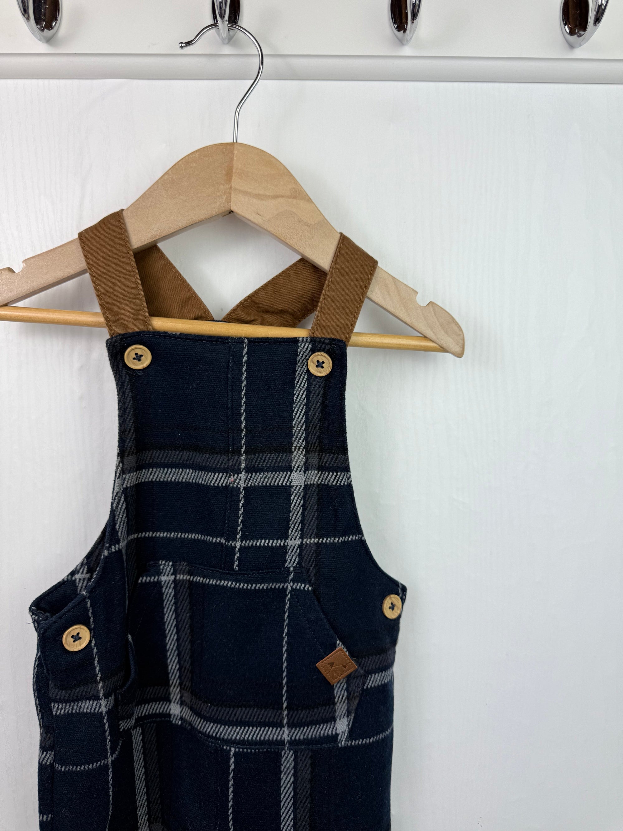 F&F Navy Plaid Dungarees - Boys 12 - 18 Months - Little Ones Preloved. Second Hand Children's & Preloved Baby, Kids, Girls & Boys Clothes. UK online