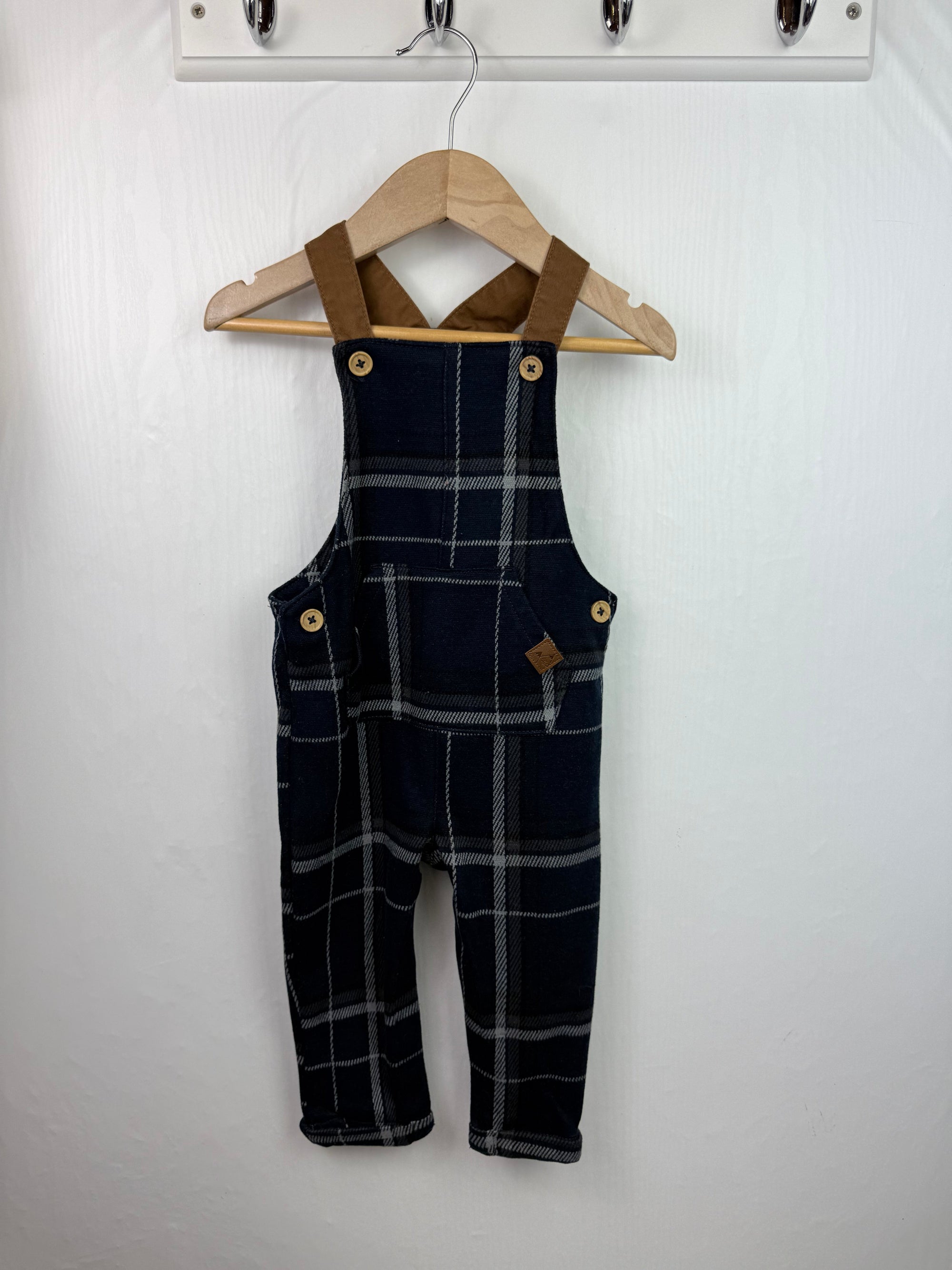 F&F Navy Plaid Dungarees - Boys 12 - 18 Months - Little Ones Preloved. Second Hand Children's & Preloved Baby, Kids, Girls & Boys Clothes. UK online