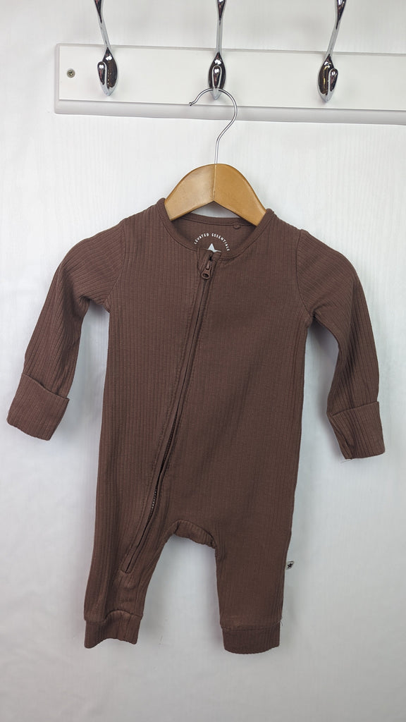 F&F Neutral Brown Ribbed Romper - Unisex 0-3 Months F&F Used, Preloved, Preworn & Second Hand Baby, Kids & Children's Clothing UK Online. Cheap affordable. Brands including Next, Joules, Nutmeg Morrisons, TU, F&F, H&M.