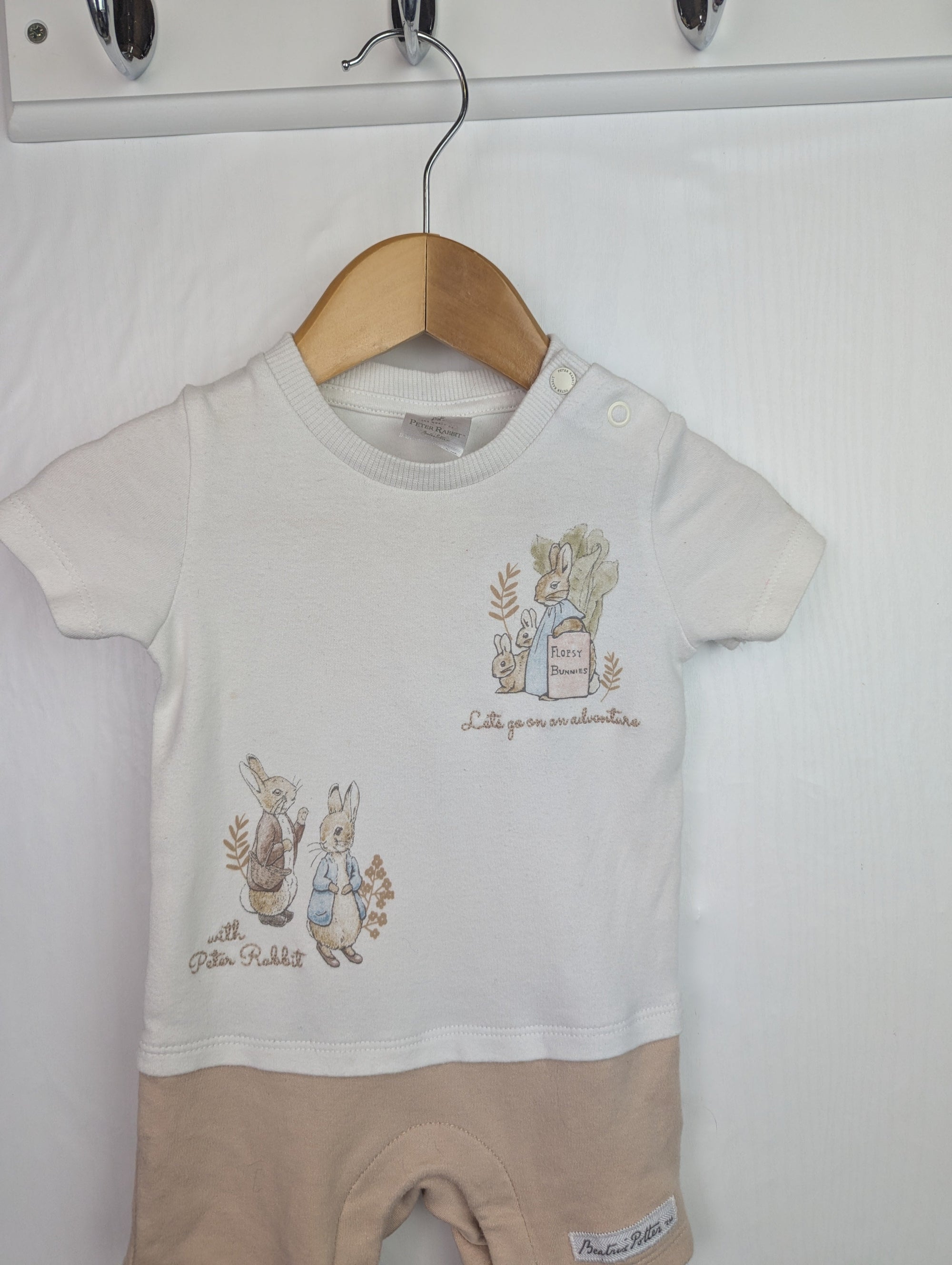 F&F Peter Rabbit Romper - Boys 0 - 3 Months - Little Ones Preloved. Second Hand Children's & Preloved Baby, Kids, Girls & Boys Clothes. UK online