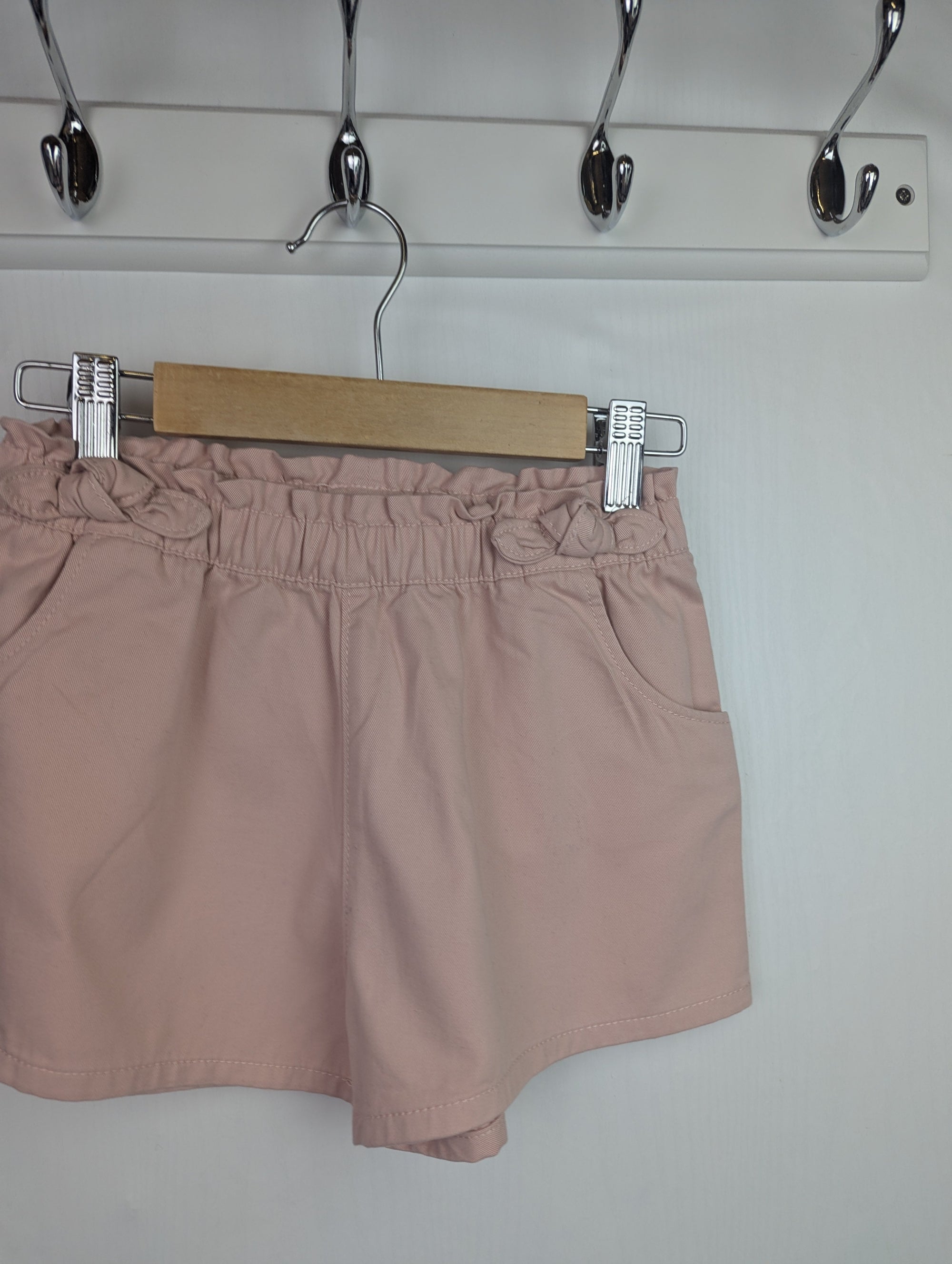 F&F Pink Denim Shorts - Girls 5 - 6 Years - Little Ones Preloved. Second Hand Children's & Preloved Baby, Kids, Girls & Boys Clothes. UK online
