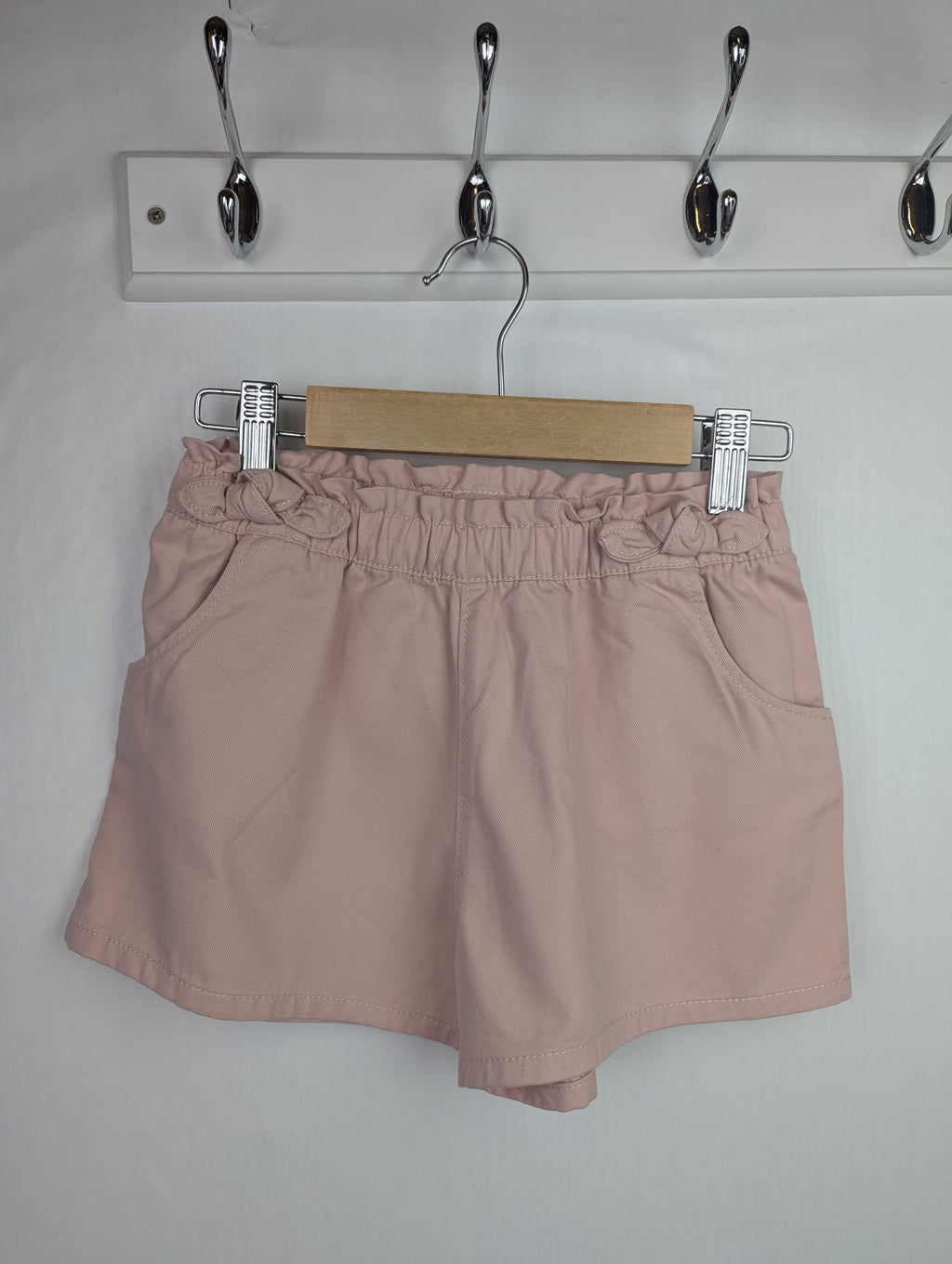 F&F Pink Denim Shorts - Girls 5 - 6 Years - Little Ones Preloved. Second Hand Children's & Preloved Baby, Kids, Girls & Boys Clothes. UK online