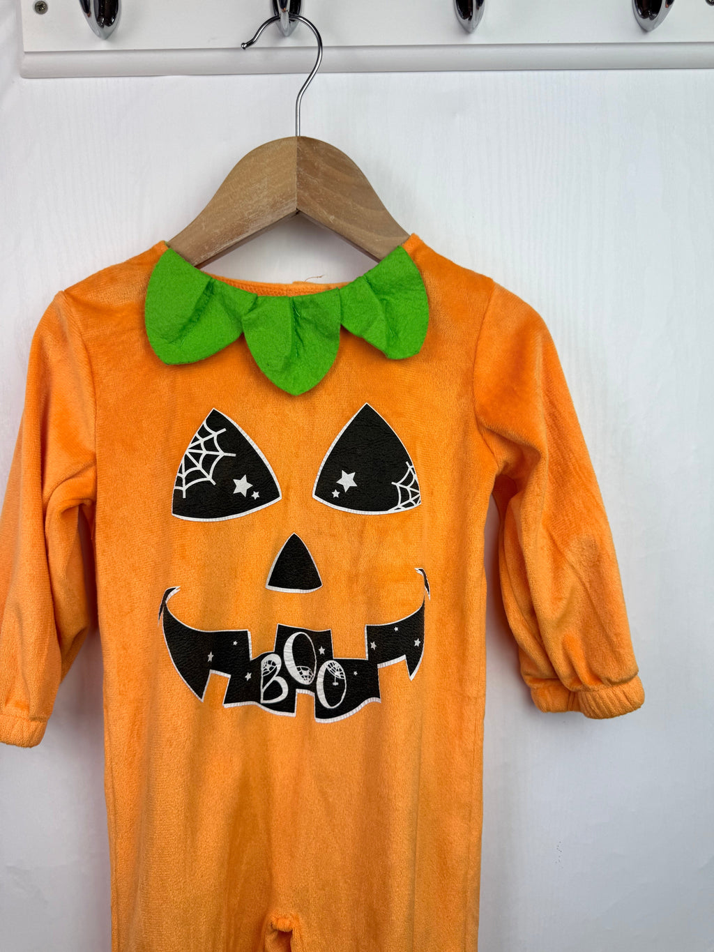 F&F Pumpkin Halloween Romper - Unisex 1 - 2 Years - Little Ones Preloved. Second Hand Children's & Preloved Baby, Kids, Girls & Boys Clothes. UK online