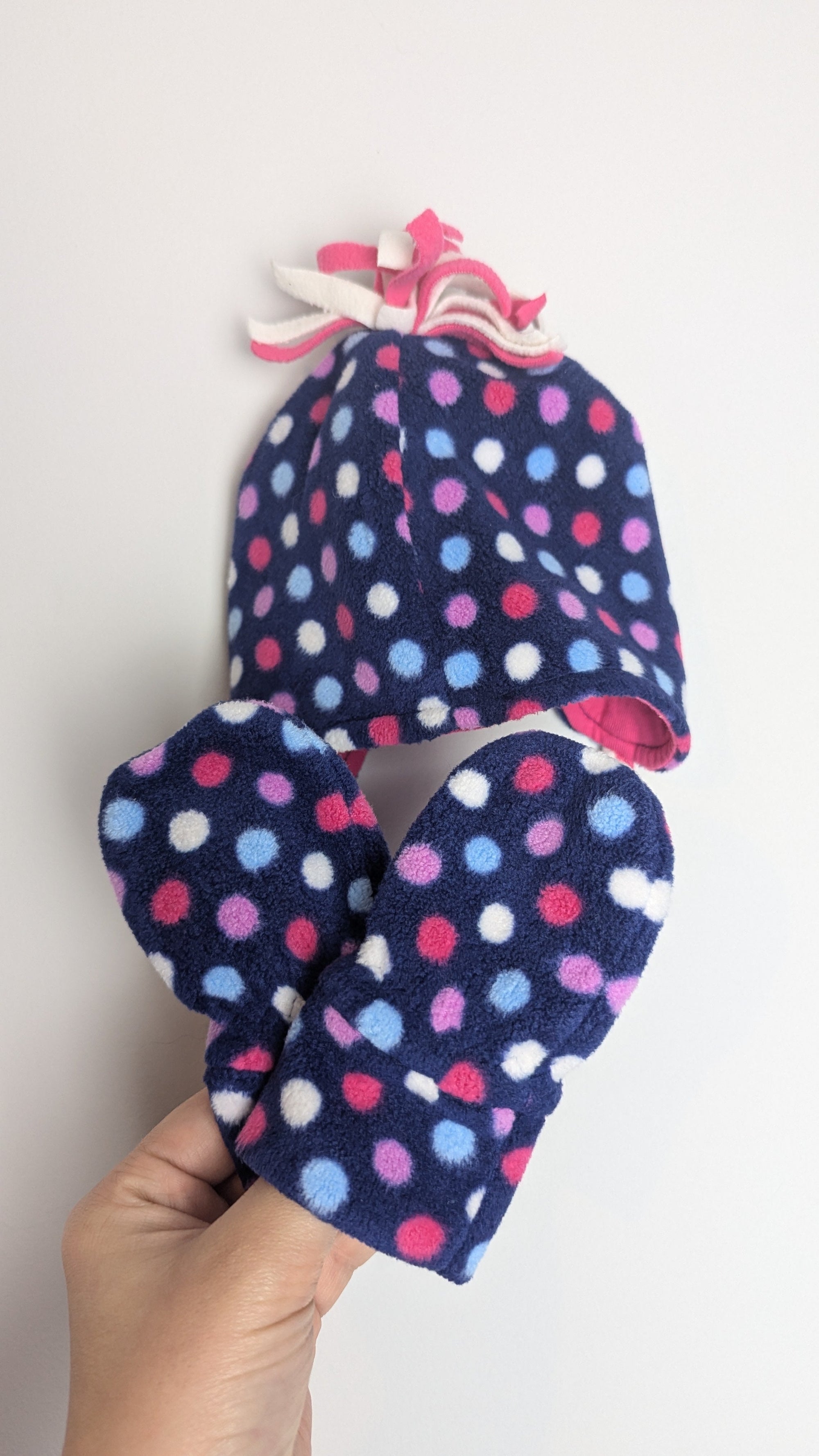 F&F Purple Spotty Winter Hat & Mittens - Baby Girls 0 - 3 Months - Little Ones Preloved. Second Hand Children's & Preloved Baby, Kids, Girls & Boys Clothes. UK online