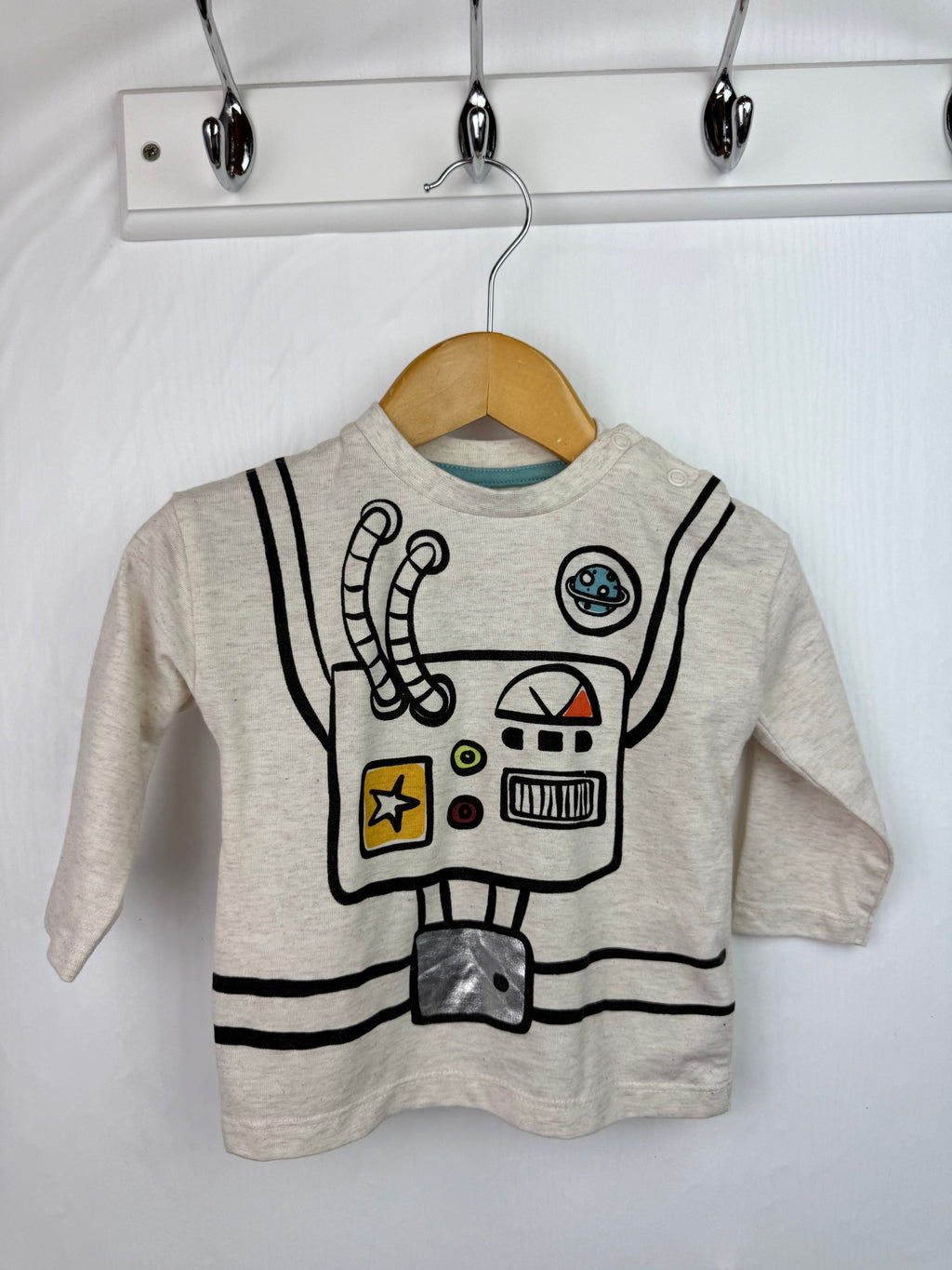 F&F Robot Long Sleeve Top - Boys 3 - 6 Months - Little Ones Preloved. Second Hand Children's & Preloved Baby, Kids, Girls & Boys Clothes. UK online