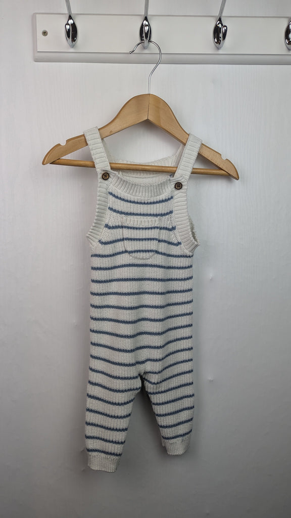 F&F White & Blue Knit Romper - Boys 3-6 Months Little Ones Preloved Used, Preloved, Preworn & Second Hand Baby, Kids & Children's Clothing UK Online. Cheap affordable. Brands including Next, Joules, Nutmeg Morrisons, TU, F&F, H&M.