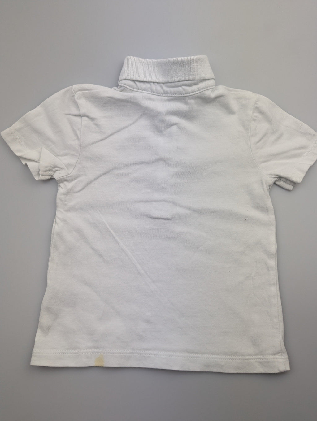 F&F White Top - Boys 6 - 9 Months - Little Ones Preloved. Second Hand Children's & Preloved Baby, Kids, Girls & Boys Clothes. UK online