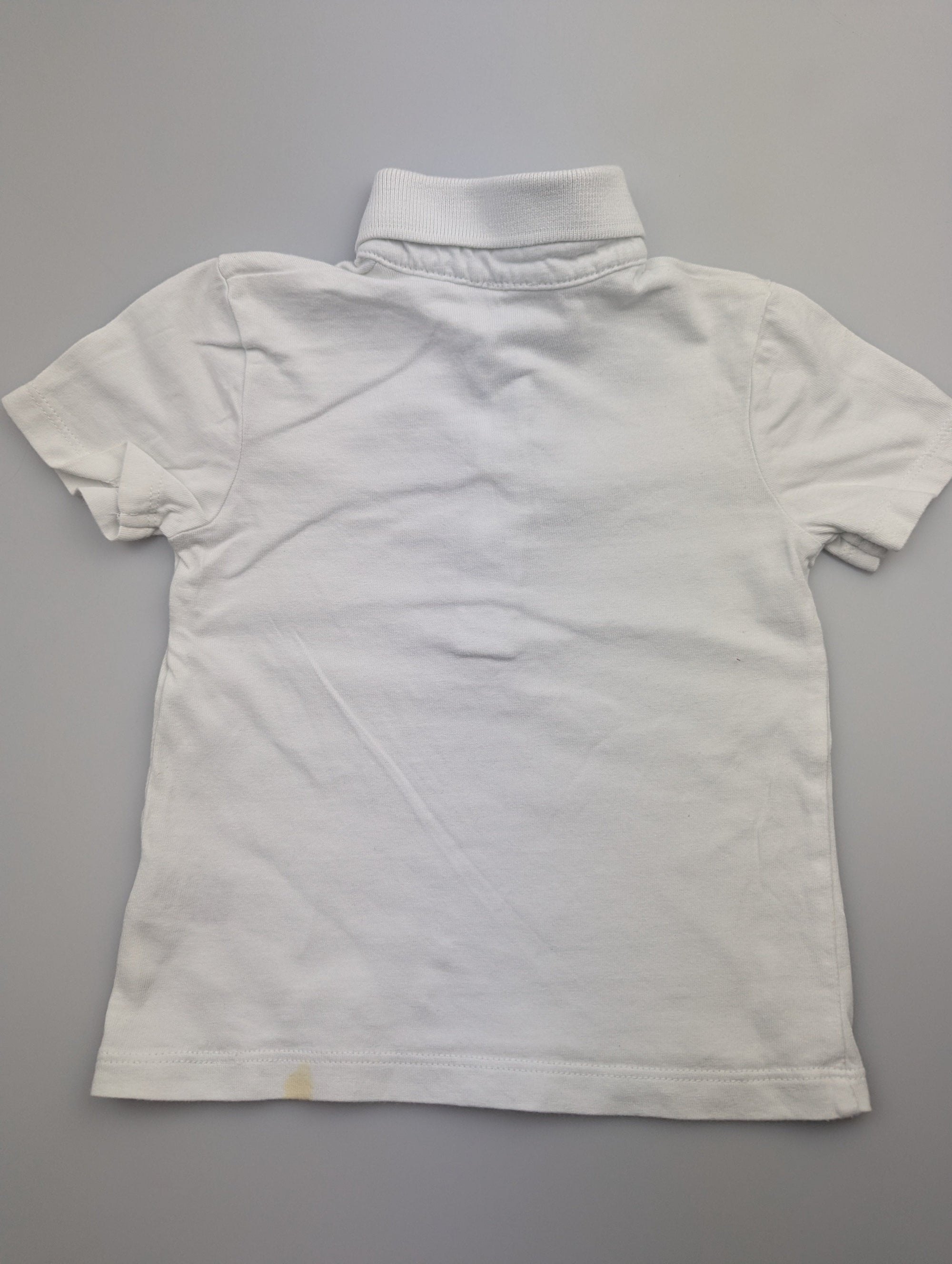F&F White Top - Boys 6 - 9 Months - Little Ones Preloved. Second Hand Children's & Preloved Baby, Kids, Girls & Boys Clothes. UK online