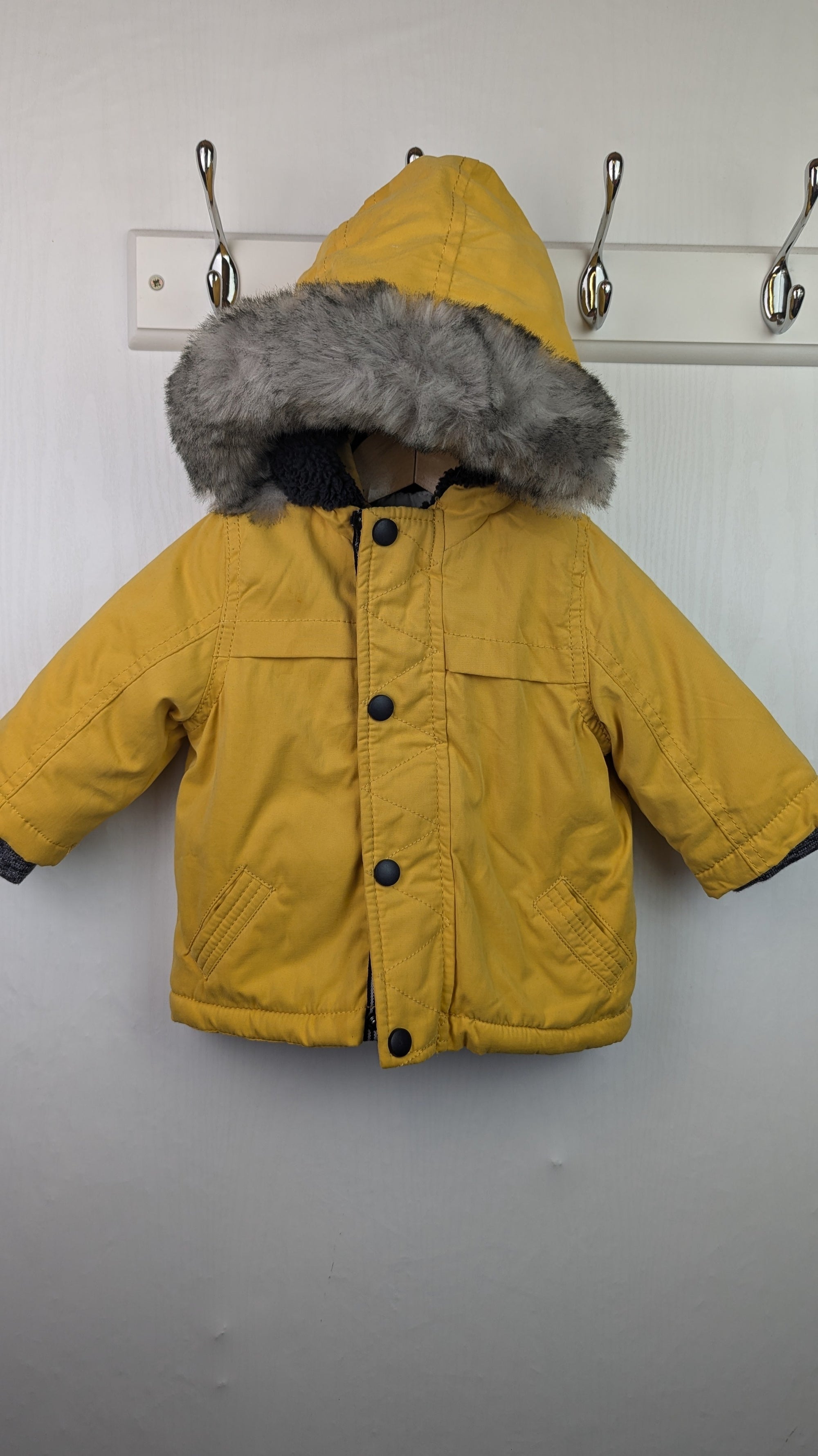 F&F Yellow Hooded Coat - Boys 0 - 3 months - Little Ones Preloved. Second Hand Children's & Preloved Baby, Kids, Girls & Boys Clothes. UK online