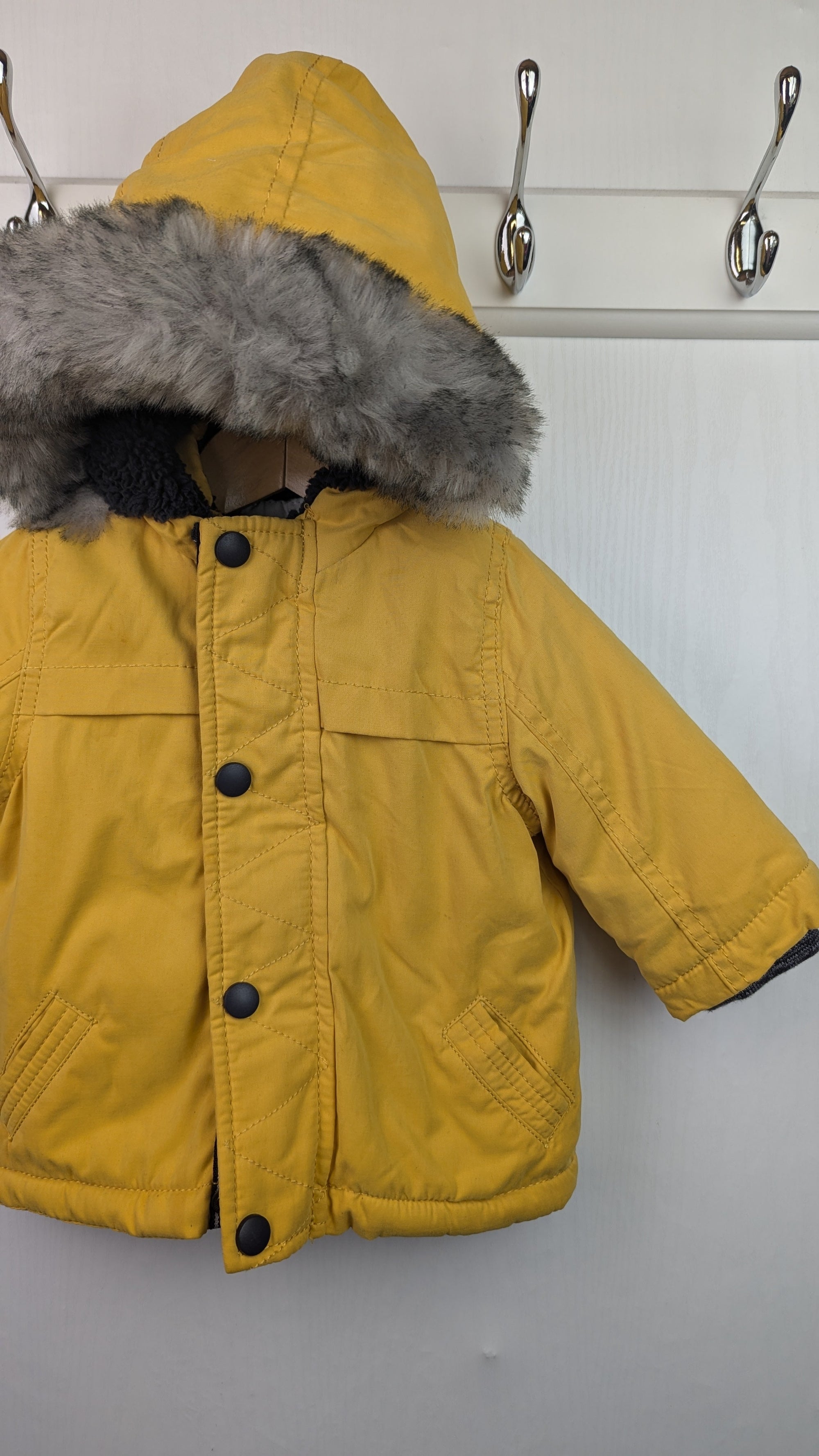 F&F Yellow Hooded Coat - Boys 0 - 3 months - Little Ones Preloved. Second Hand Children's & Preloved Baby, Kids, Girls & Boys Clothes. UK online