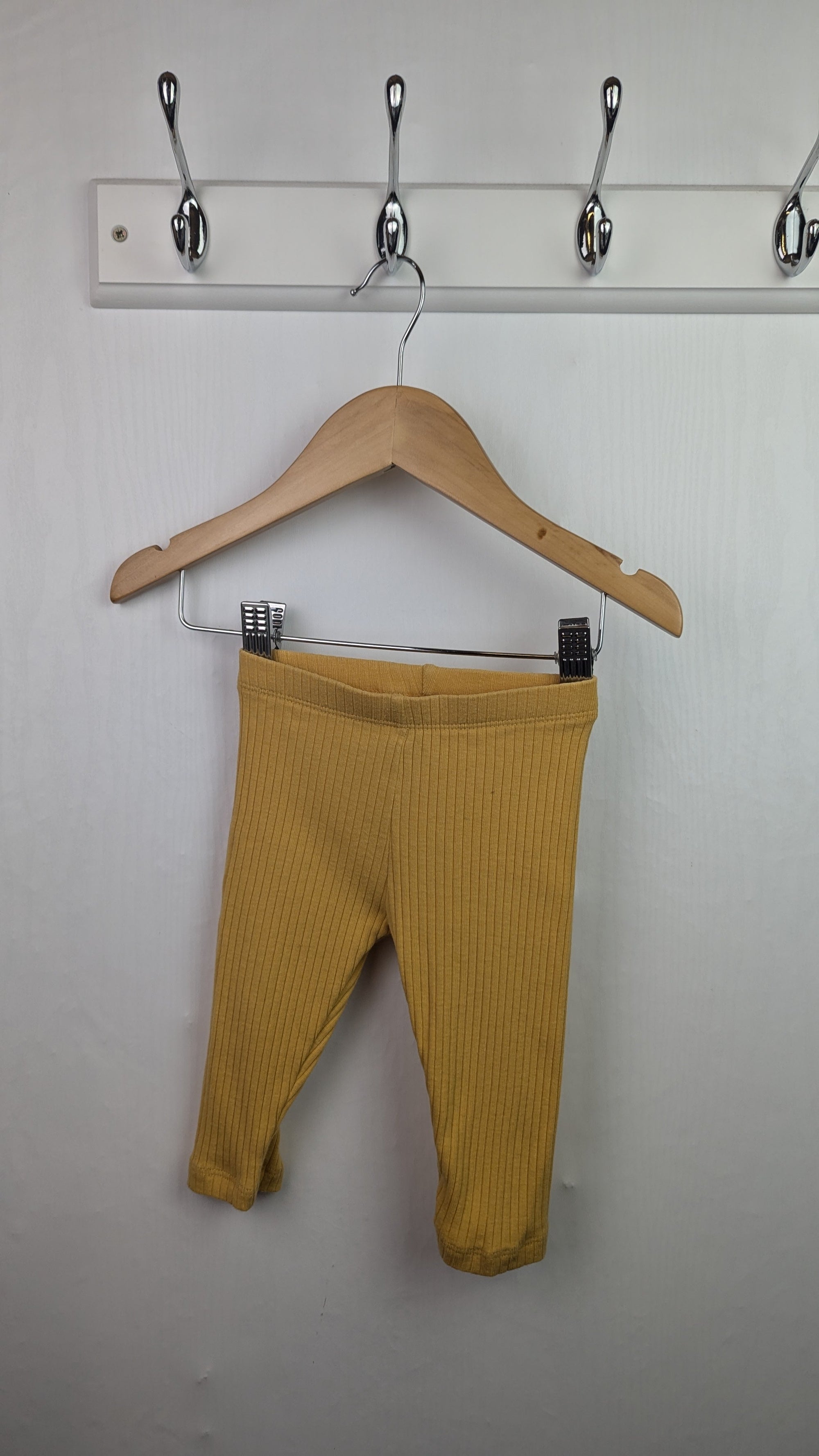 F&F Yellow Ribbed Leggings - Girls 3 - 6 Months - Little Ones Preloved. Second Hand Children's & Preloved Baby, Kids, Girls & Boys Clothes. UK online