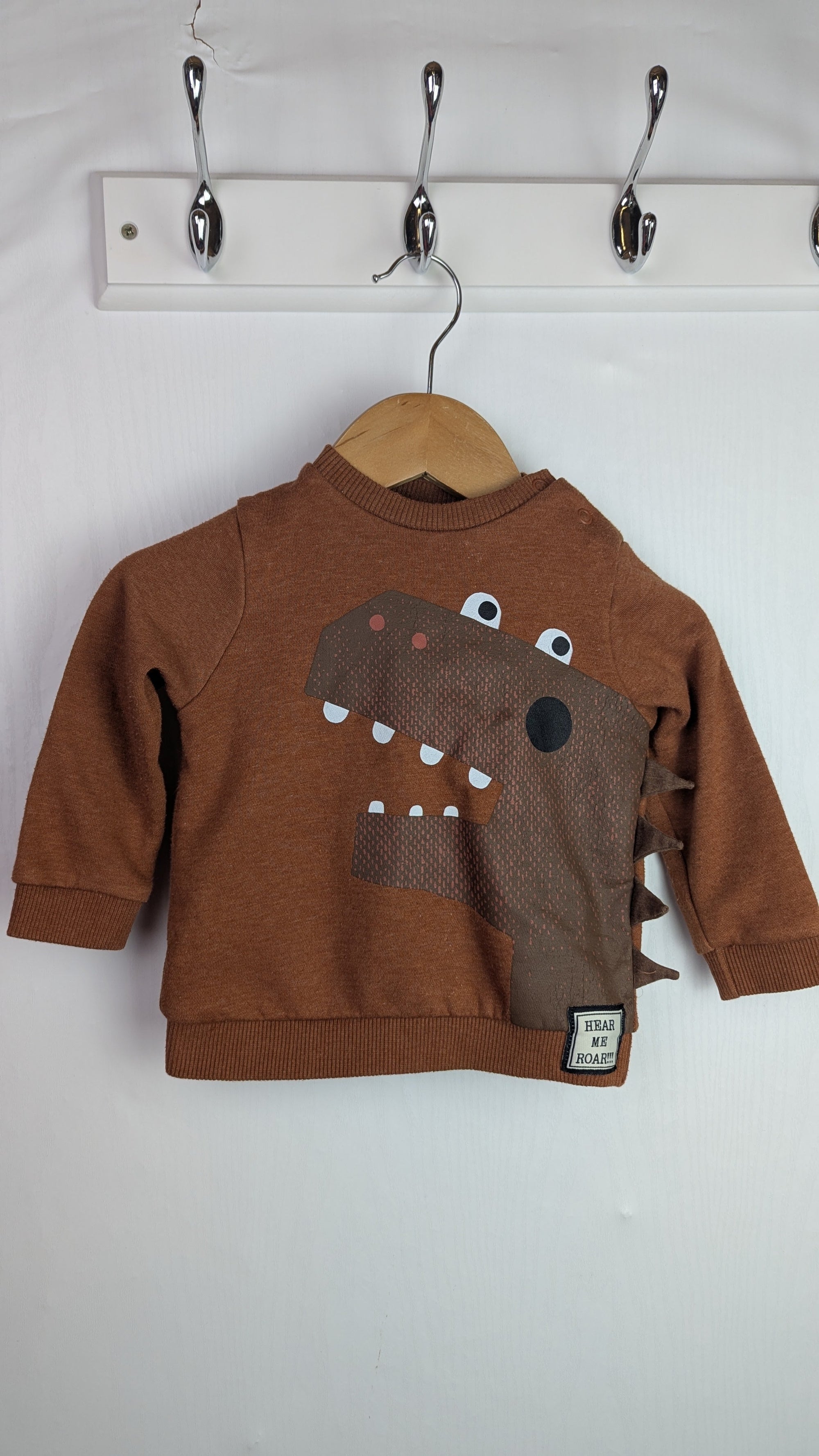 Fred & Flo Brown Dinosaur Jumper - Boys 6 - 9 Months - Little Ones Preloved. Second Hand Children's & Preloved Baby, Kids, Girls & Boys Clothes. UK online
