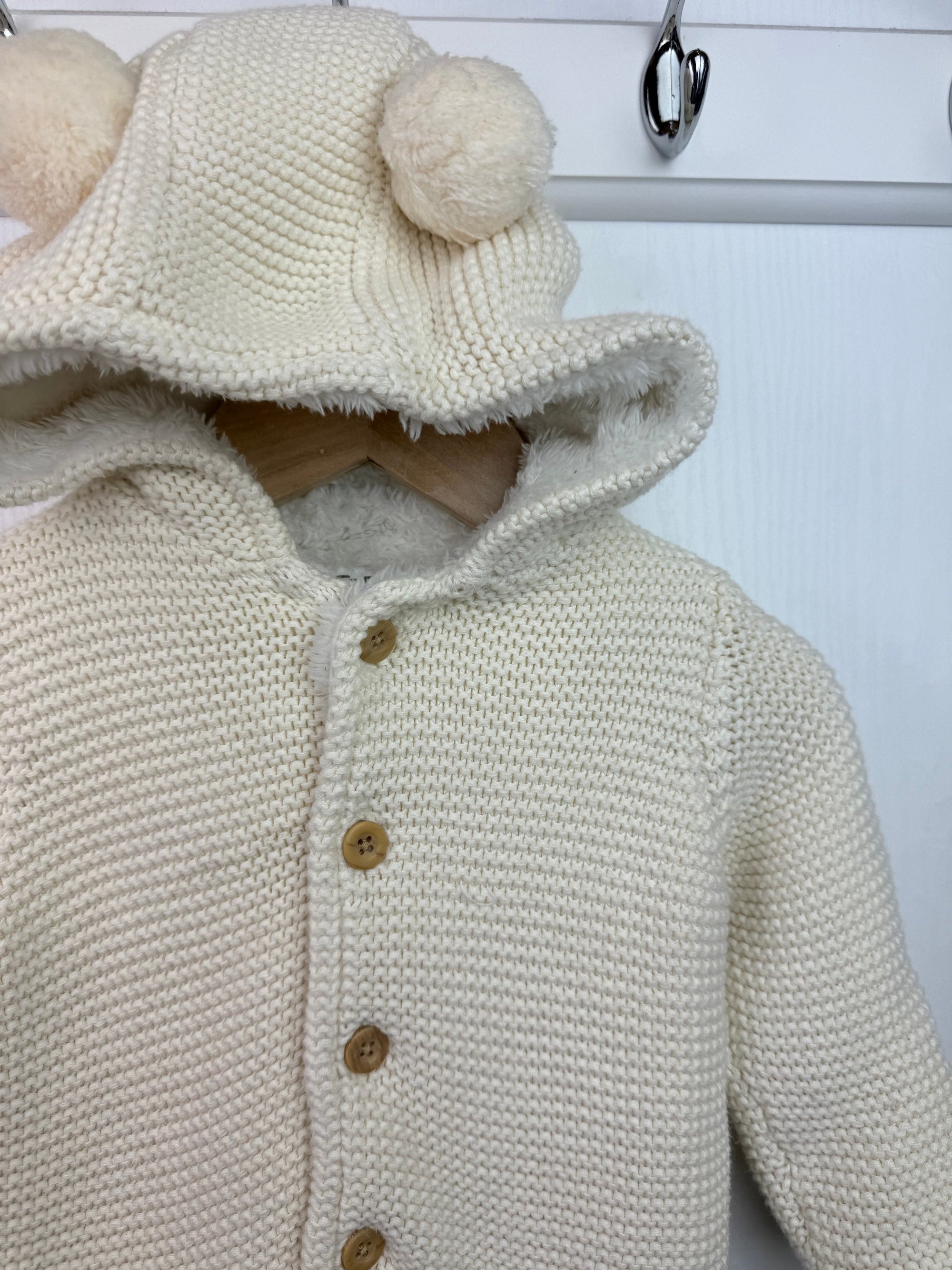 Fred & Flo Cream Knit Cardigan - Unisex 3 - 6 Months - Little Ones Preloved. Second Hand Children's & Preloved Baby, Kids, Girls & Boys Clothes. UK online