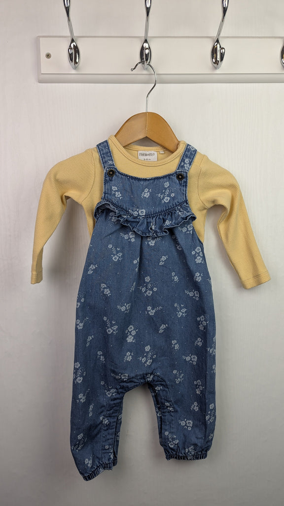 Fred & Flo Floral Dungarees & Bodysuit - Girls 3-6 Months Little Ones Preloved Used, Preloved, Preworn & Second Hand Baby, Kids & Children's Clothing UK Online. Cheap affordable. Brands including Next, Joules, Nutmeg Morrisons, TU, F&F, H&M.