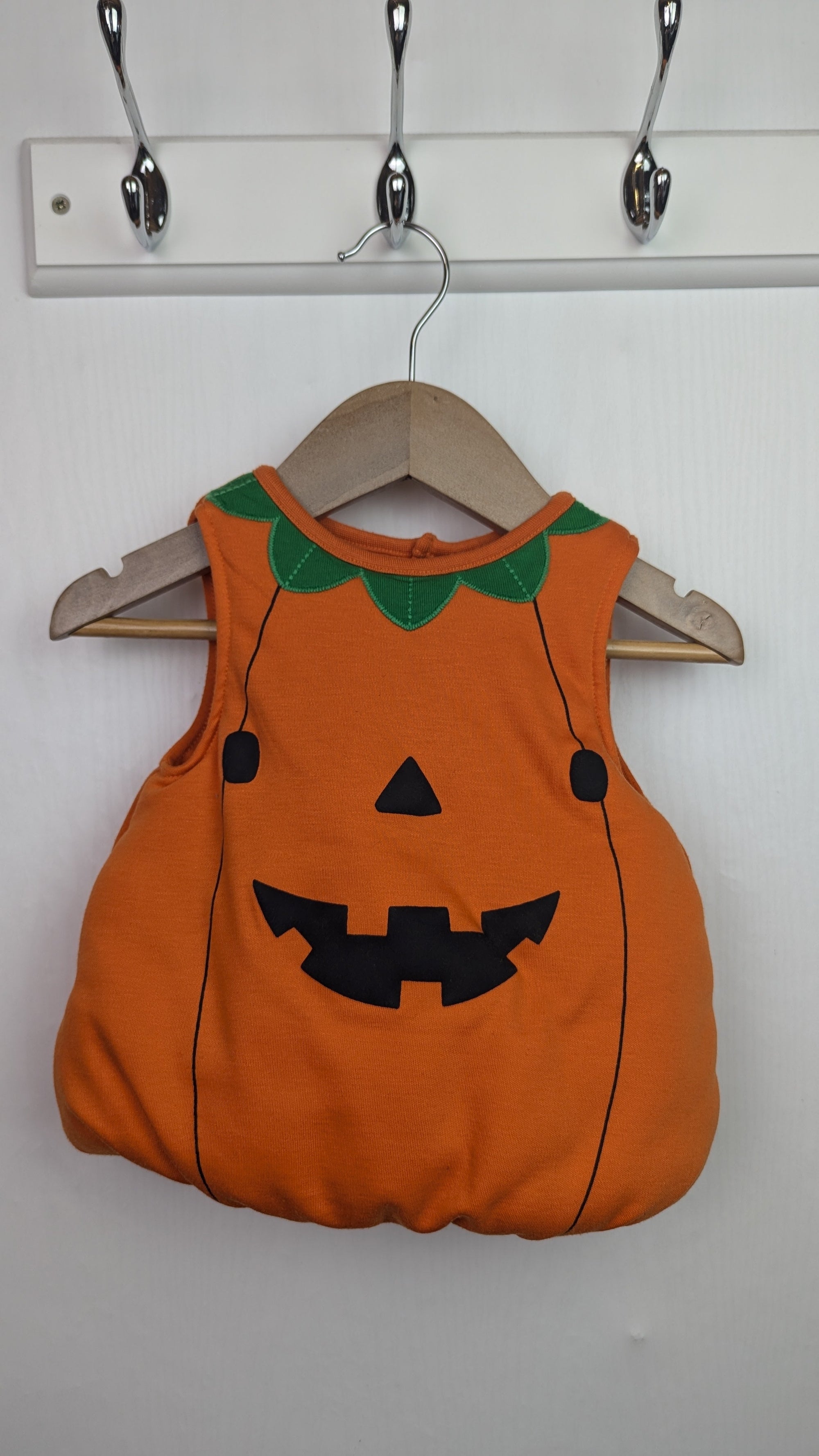 Fred & Flo Halloween Pumpkin Dress - Up - Unisex 3 - 6 Months - Little Ones Preloved. Second Hand Children's & Preloved Baby, Kids, Girls & Boys Clothes. UK online