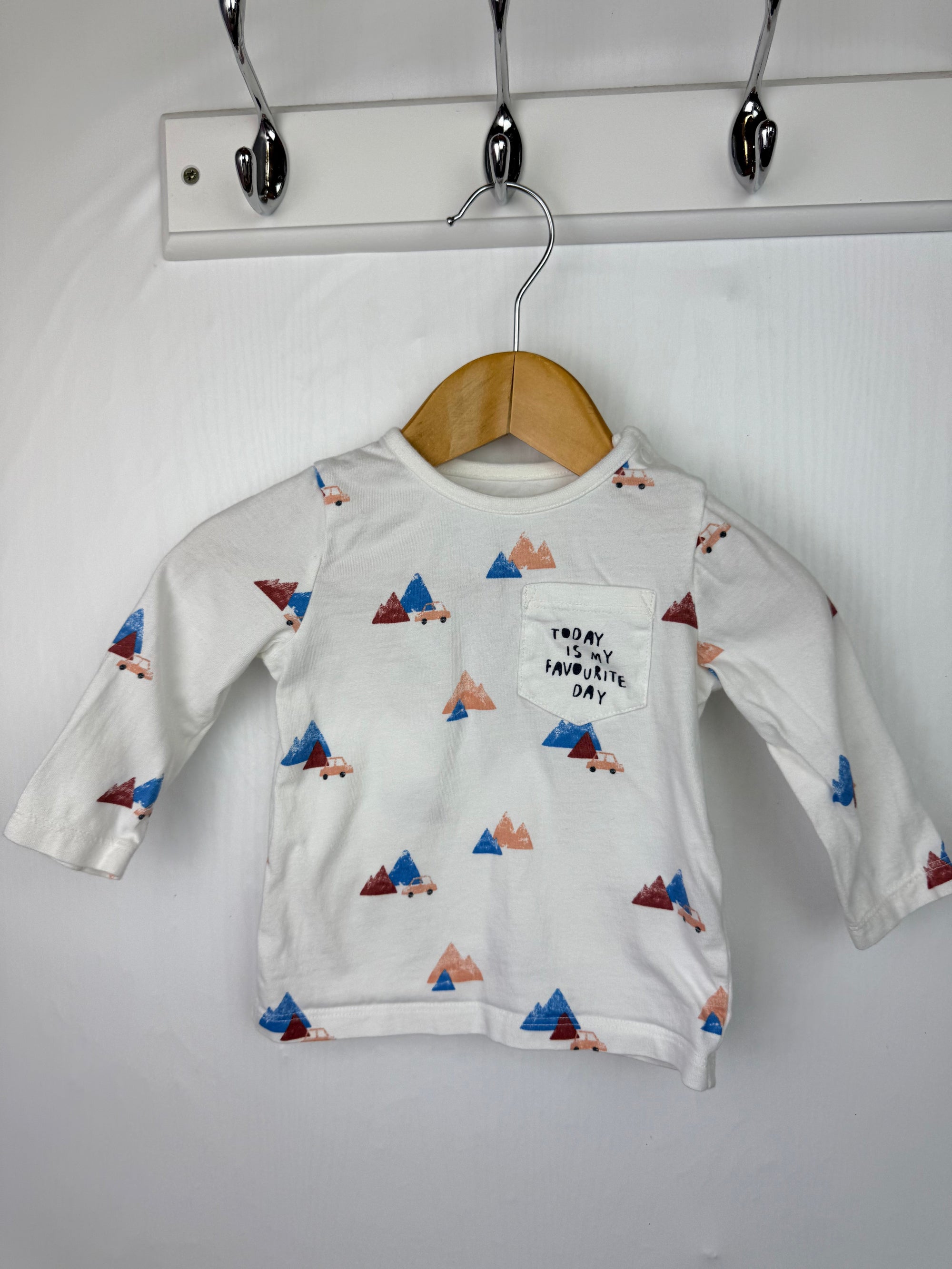 Fred & Flo Long Sleeve 'Favourite Day' Top - Boys 3 - 6 Months - Little Ones Preloved. Second Hand Children's & Preloved Baby, Kids, Girls & Boys Clothes. UK online
