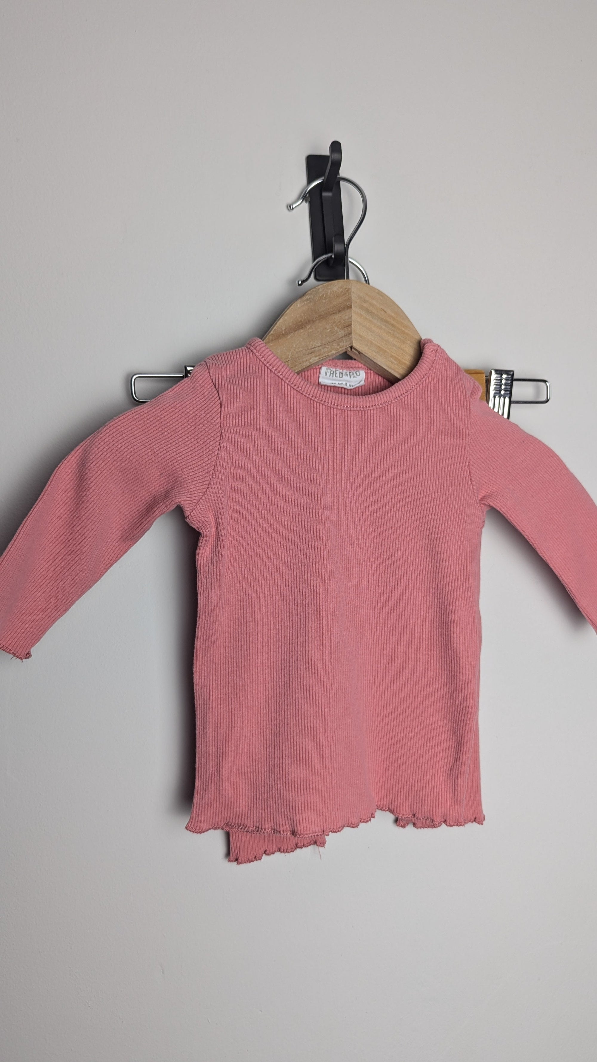 Fred & Flo Pink Ribbed Top & Leggings Outfit - Girls 0 - 3 Months - Little Ones Preloved. Second Hand Children's & Preloved Baby, Kids, Girls & Boys Clothes. UK online