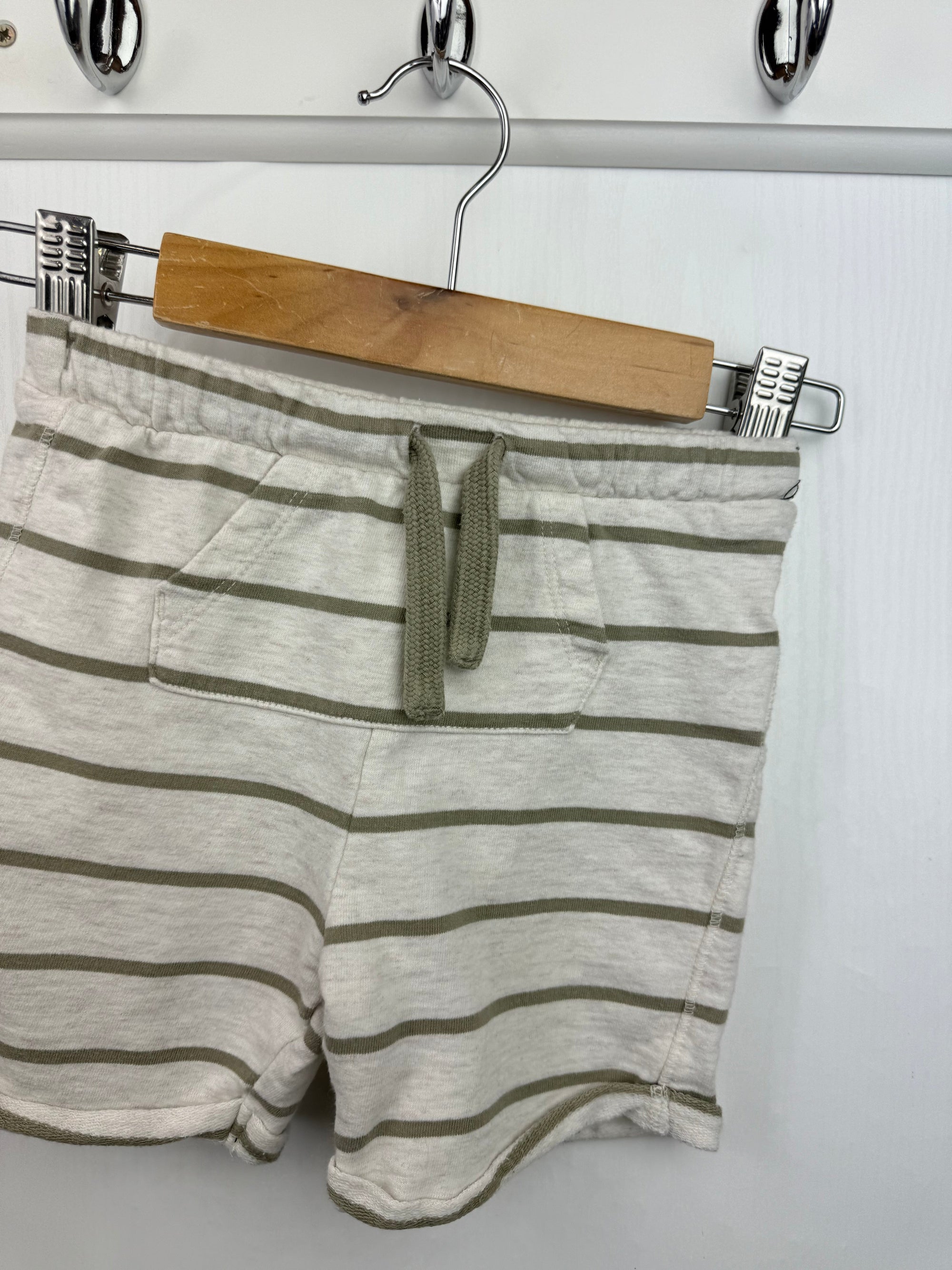 Fred & Flo Striped Shorts - Boys 9 - 12 Months - Little Ones Preloved. Second Hand Children's & Preloved Baby, Kids, Girls & Boys Clothes. UK online