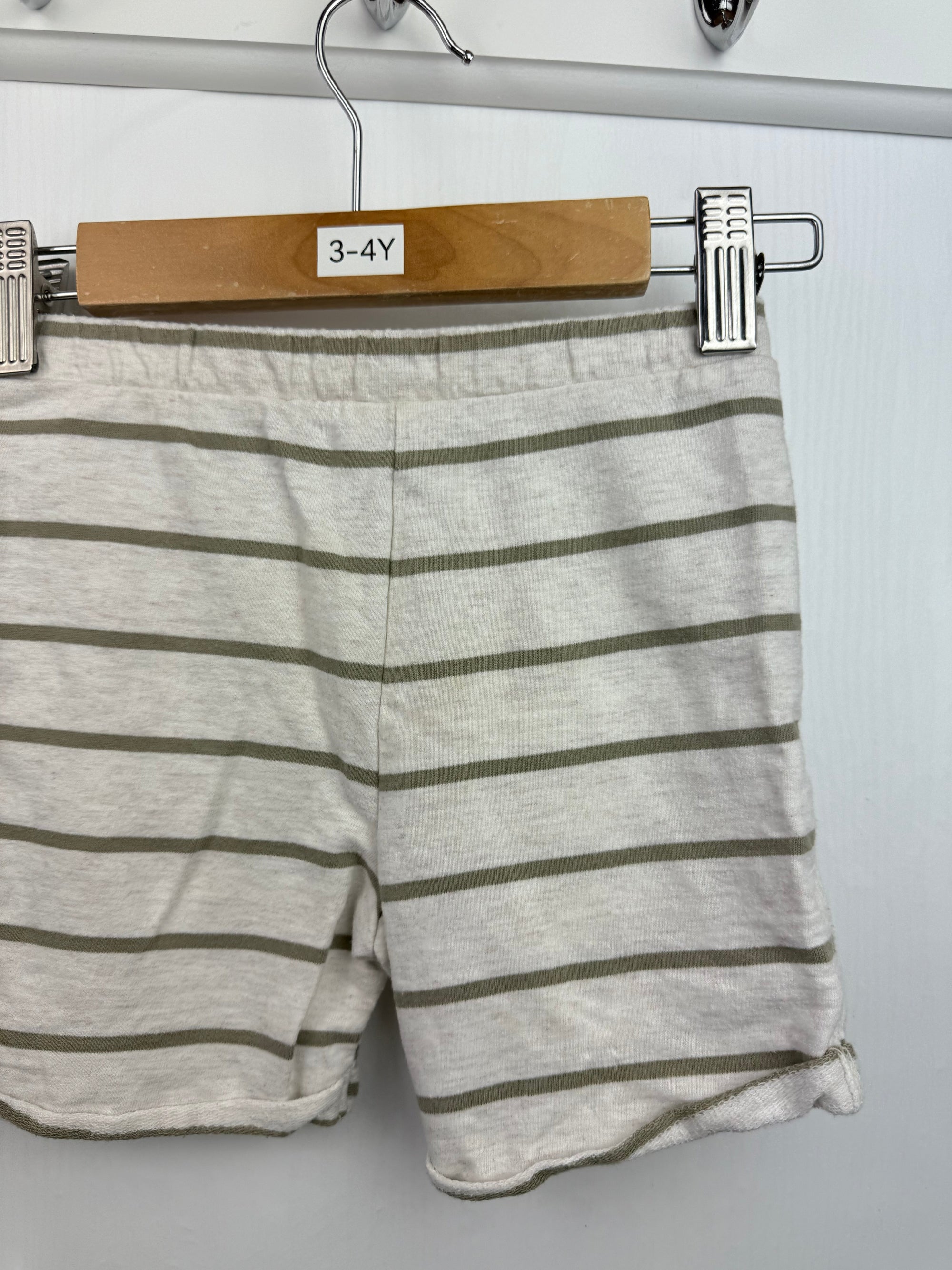 Fred & Flo Striped Shorts - Boys 9 - 12 Months - Little Ones Preloved. Second Hand Children's & Preloved Baby, Kids, Girls & Boys Clothes. UK online