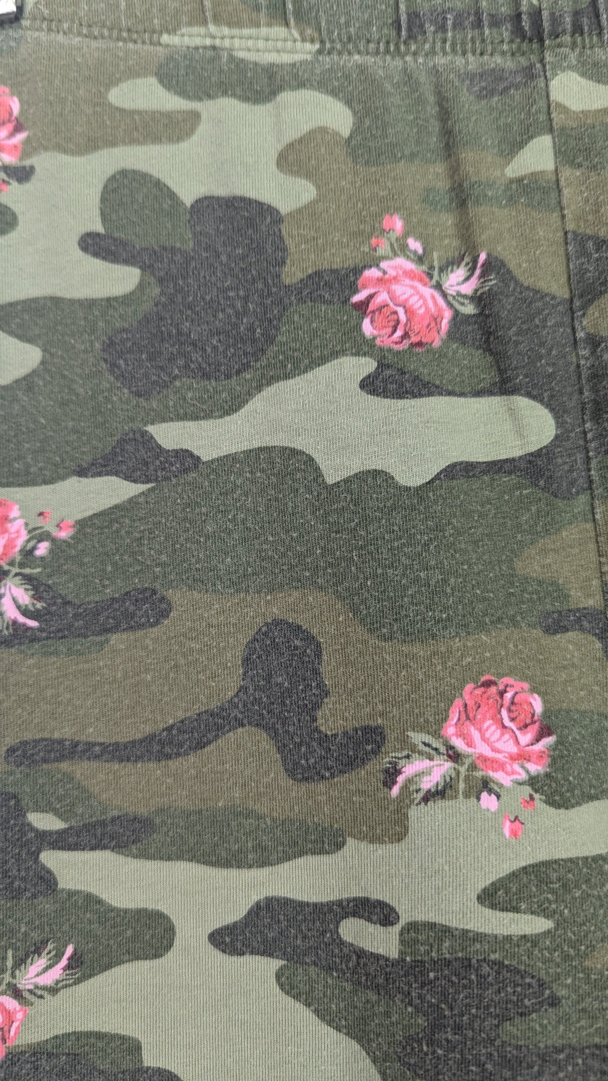 Gap Camo & Floral Leggings - Girls 13 - 14 Years - Little Ones Preloved. Second Hand Children's & Preloved Baby, Kids, Girls & Boys Clothes. UK online
