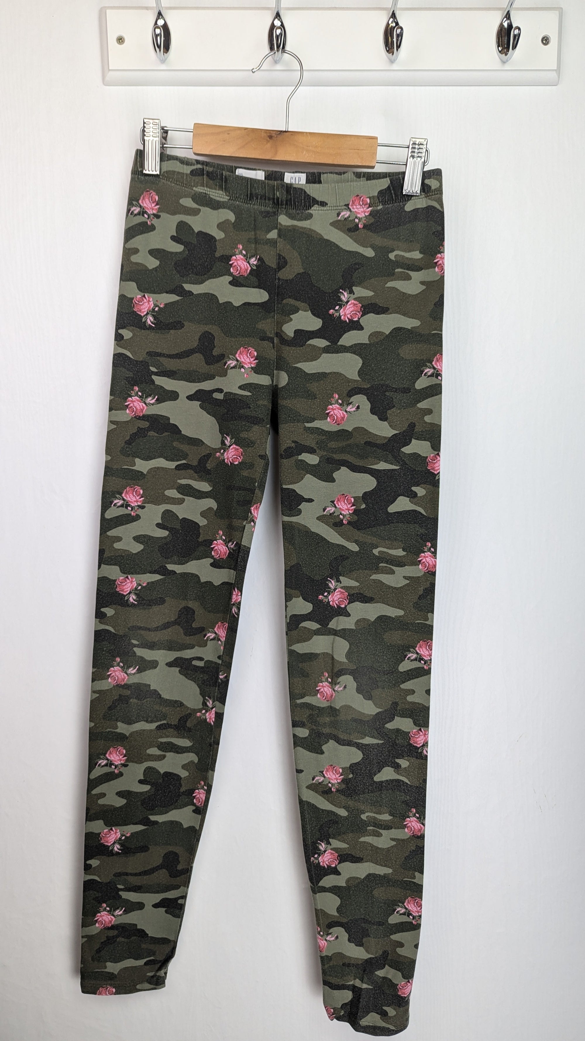 Gap Camo & Floral Leggings - Girls 13 - 14 Years - Little Ones Preloved. Second Hand Children's & Preloved Baby, Kids, Girls & Boys Clothes. UK online
