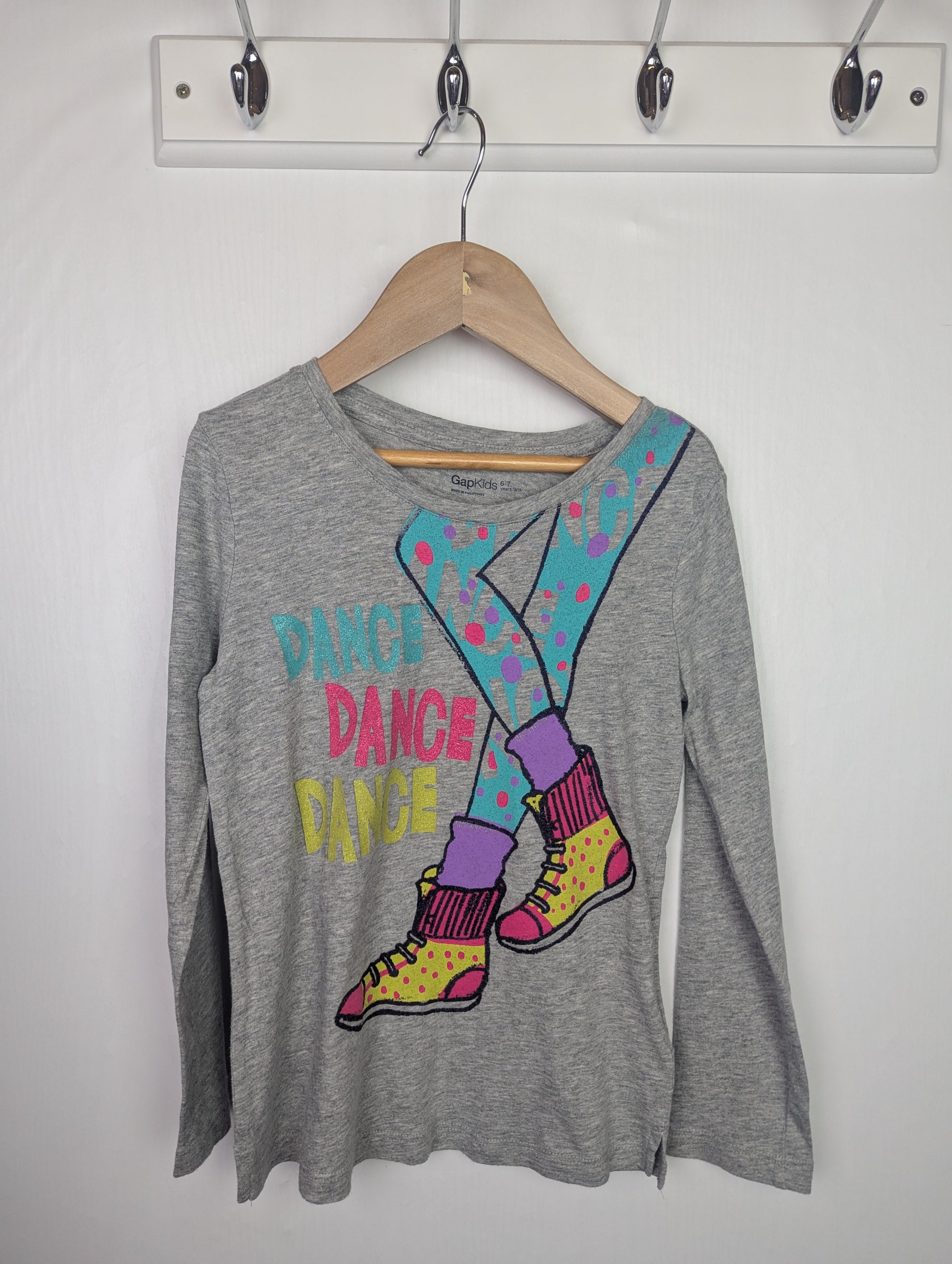 Gap 'Dance' Glitter Top - Girls 6 - 7 Years - Little Ones Preloved. Second Hand Children's & Preloved Baby, Kids, Girls & Boys Clothes. UK online
