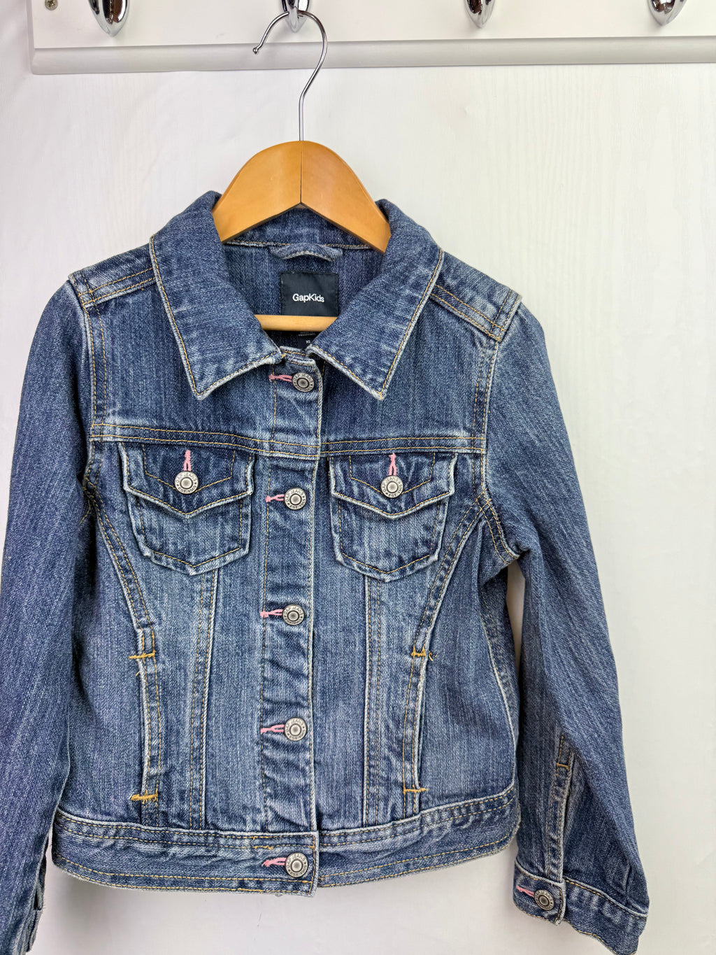 Gap Denim Jacket - Girls 4 - 6 Years - Little Ones Preloved. Second Hand Children's & Preloved Baby, Kids, Girls & Boys Clothes. UK online