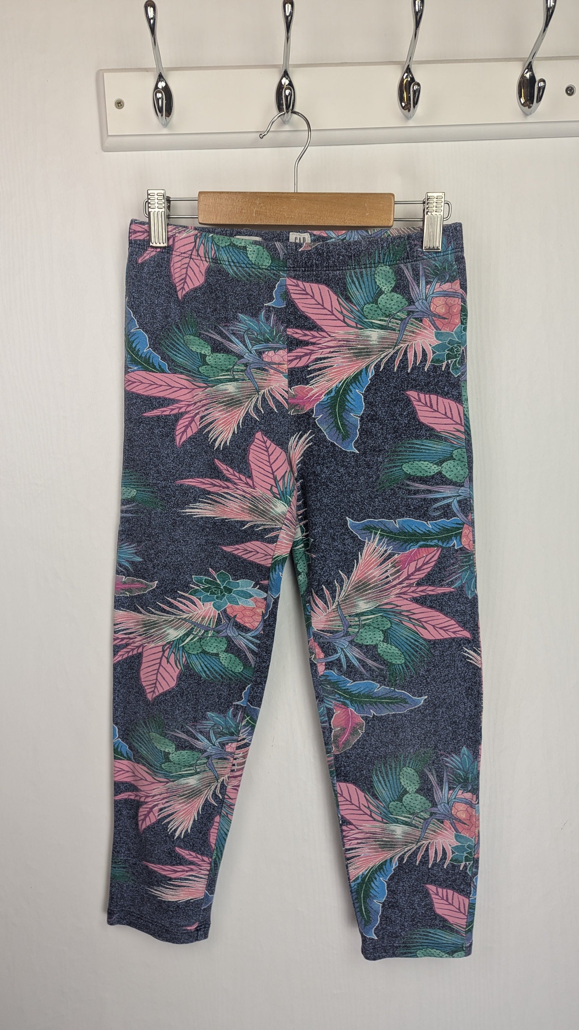 Gap Floral Cropped Leggings - Girls 14 - 16 Years - Little Ones Preloved. Second Hand Children's & Preloved Baby, Kids, Girls & Boys Clothes. UK online