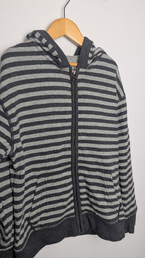 Gap Grey Striped Lined Zip Hoodie - Unisex 6-7 Years Little Ones Preloved Used, Preloved, Preworn Baby, Girls & Boys Clothes. Kids & Children's second hand Clothing UK Online. Cheap affordable. Brands including Next, Joules, Nutmeg Morrisons, TU, F&F, H&M.