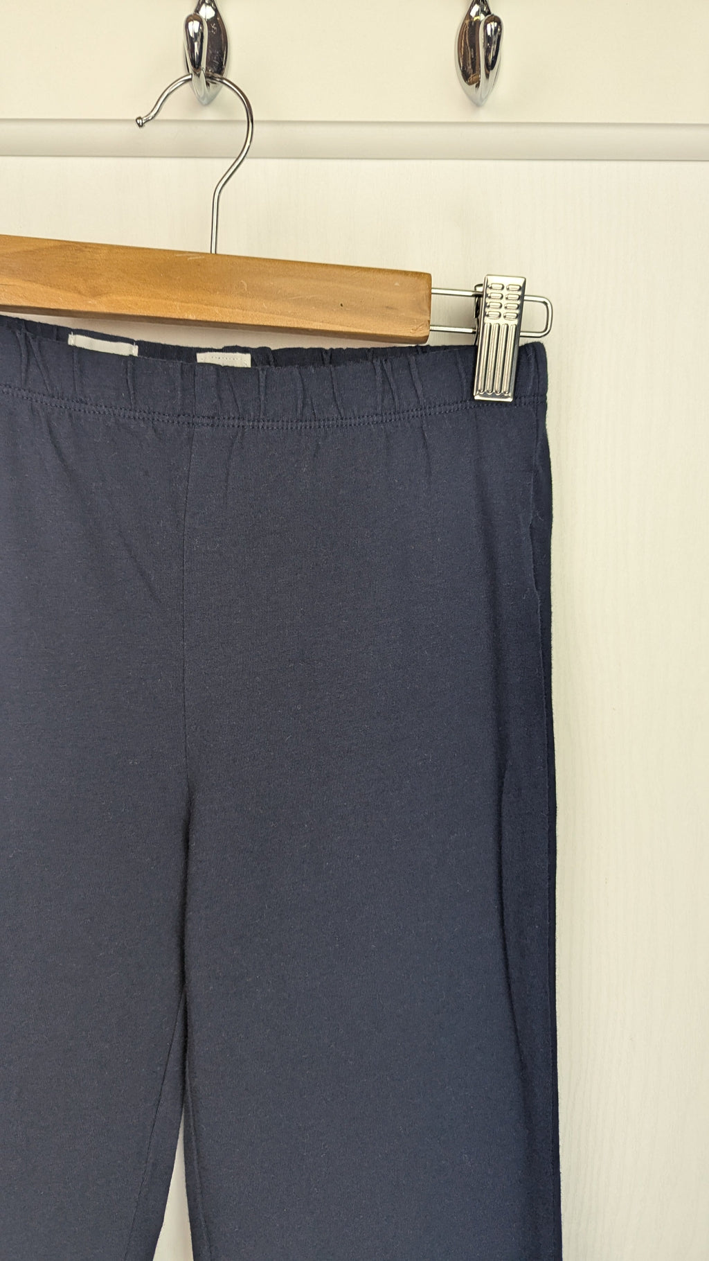 Gap Navy Crop Leg Leggings - Girls 13 - 14 Years - Little Ones Preloved. Second Hand Children's & Preloved Baby, Kids, Girls & Boys Clothes. UK online