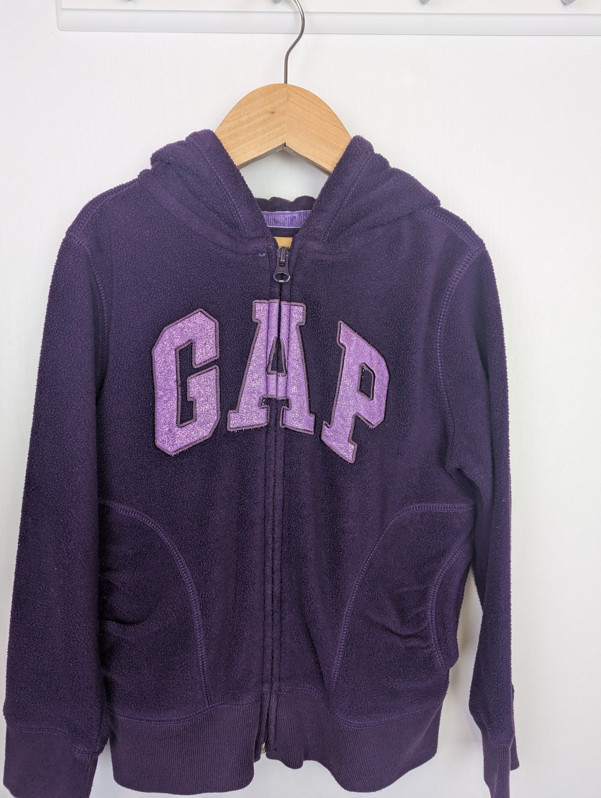 Gap Purple Zip Fleece Hoodie - Girls 6 - 7 Years - Little Ones Preloved. Second Hand Children's & Preloved Baby, Kids, Girls & Boys Clothes. UK online