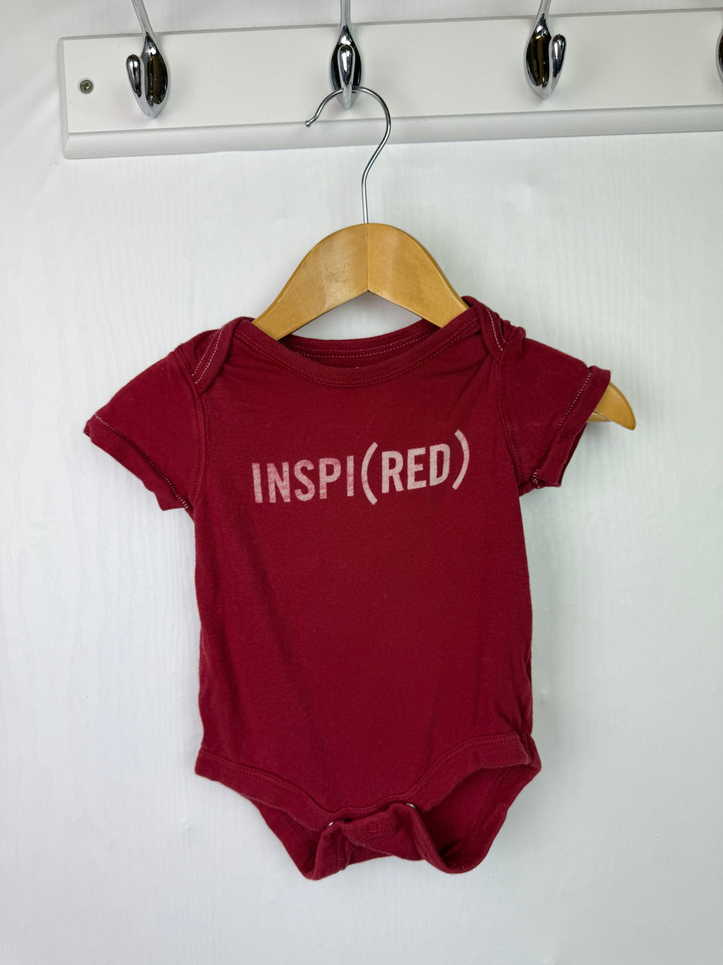 Gap Red Inspi(red) Bodysuit - Unisex 0 - 3 Months - Little Ones Preloved. Second Hand Children's & Preloved Baby, Kids, Girls & Boys Clothes. UK online