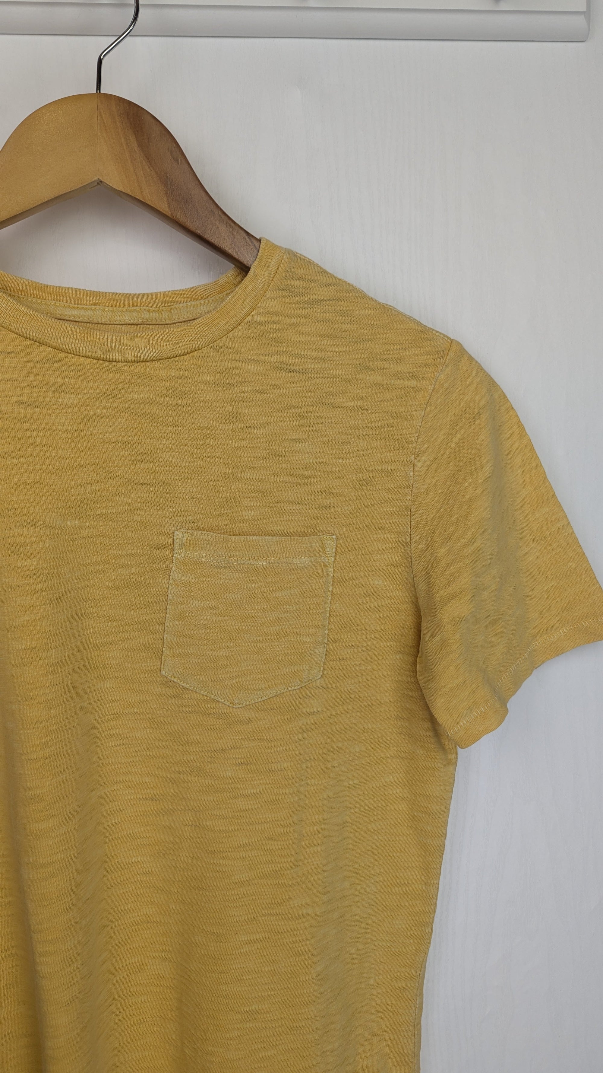 Gap Yellow Short Sleeve Pocket Top - Unisex 12 - 13 Years - Little Ones Preloved. Second Hand Children's & Preloved Baby, Kids, Girls & Boys Clothes. UK online
