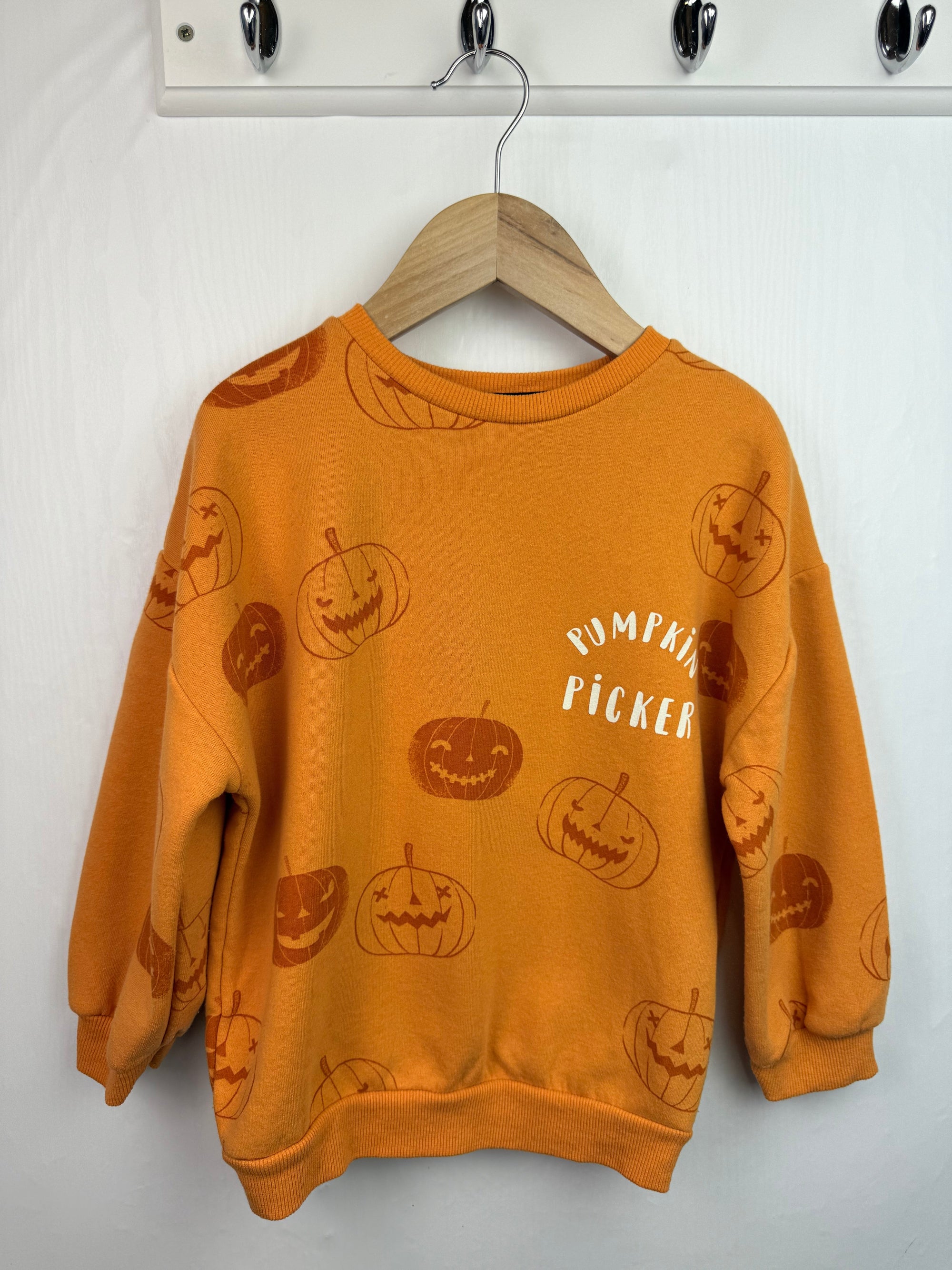 George 1 Pumpkin Picker Jumper - Unisex 4 - 5 Years - Little Ones Preloved. Second Hand Children's & Preloved Baby, Kids, Girls & Boys Clothes. UK online