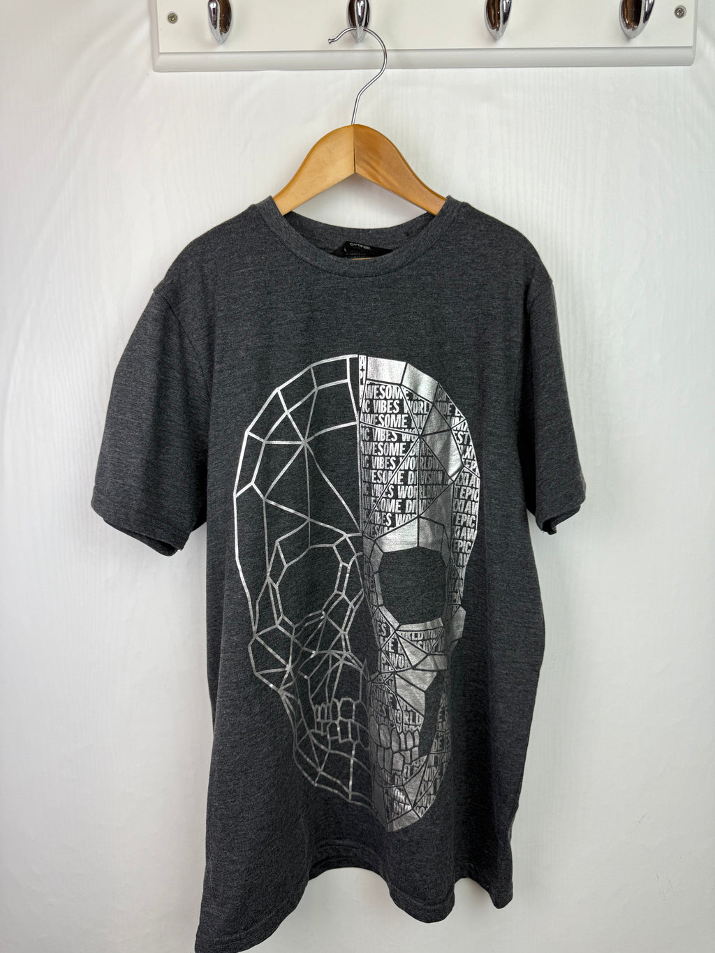 George Awesome Vibes Skull Top - Boys 13 - 14 Years - Little Ones Preloved. Second Hand Children's & Preloved Baby, Kids, Girls & Boys Clothes. UK online