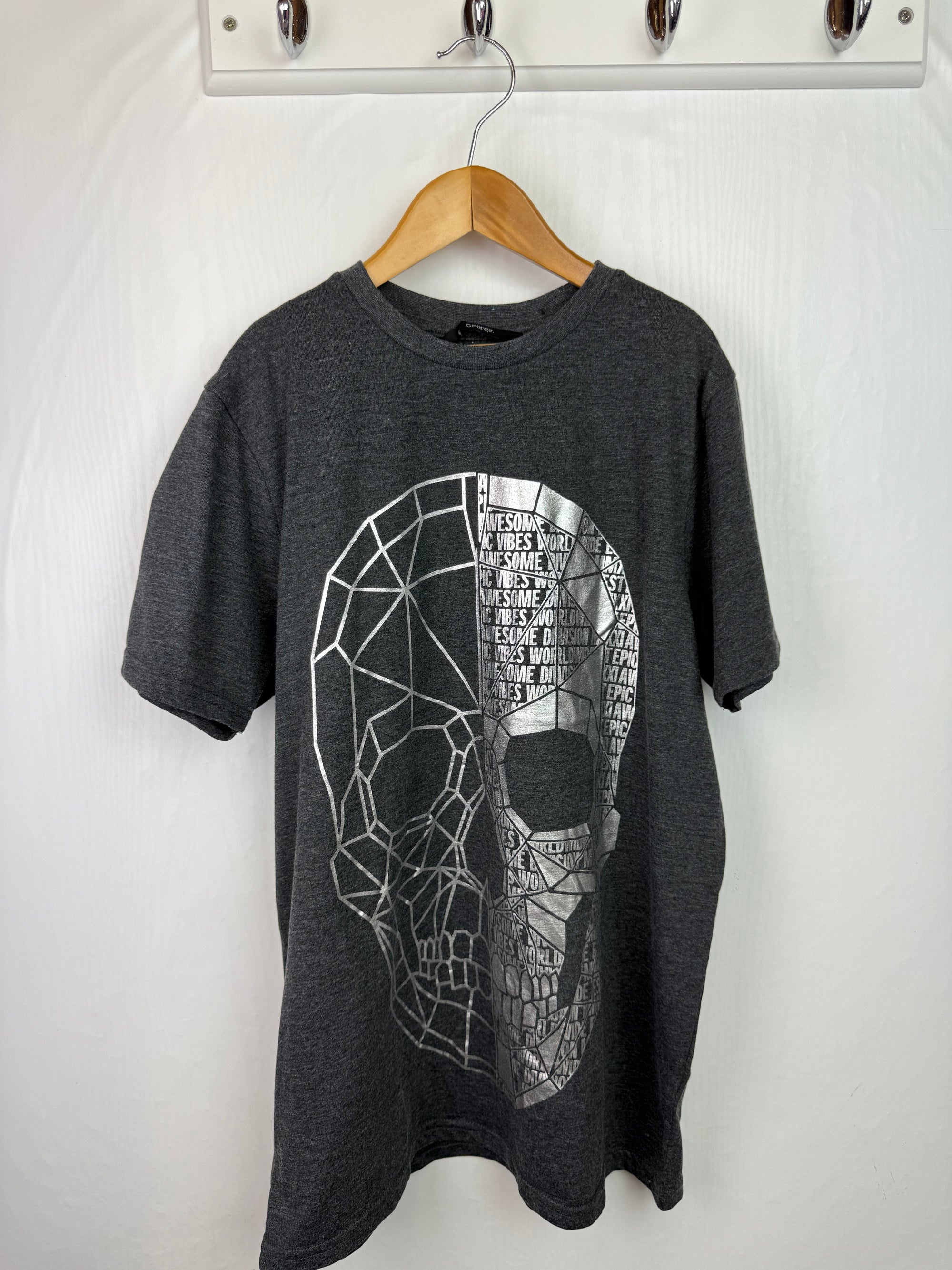 George Awesome Vibes Skull Top - Boys 13 - 14 Years - Little Ones Preloved. Second Hand Children's & Preloved Baby, Kids, Girls & Boys Clothes. UK online