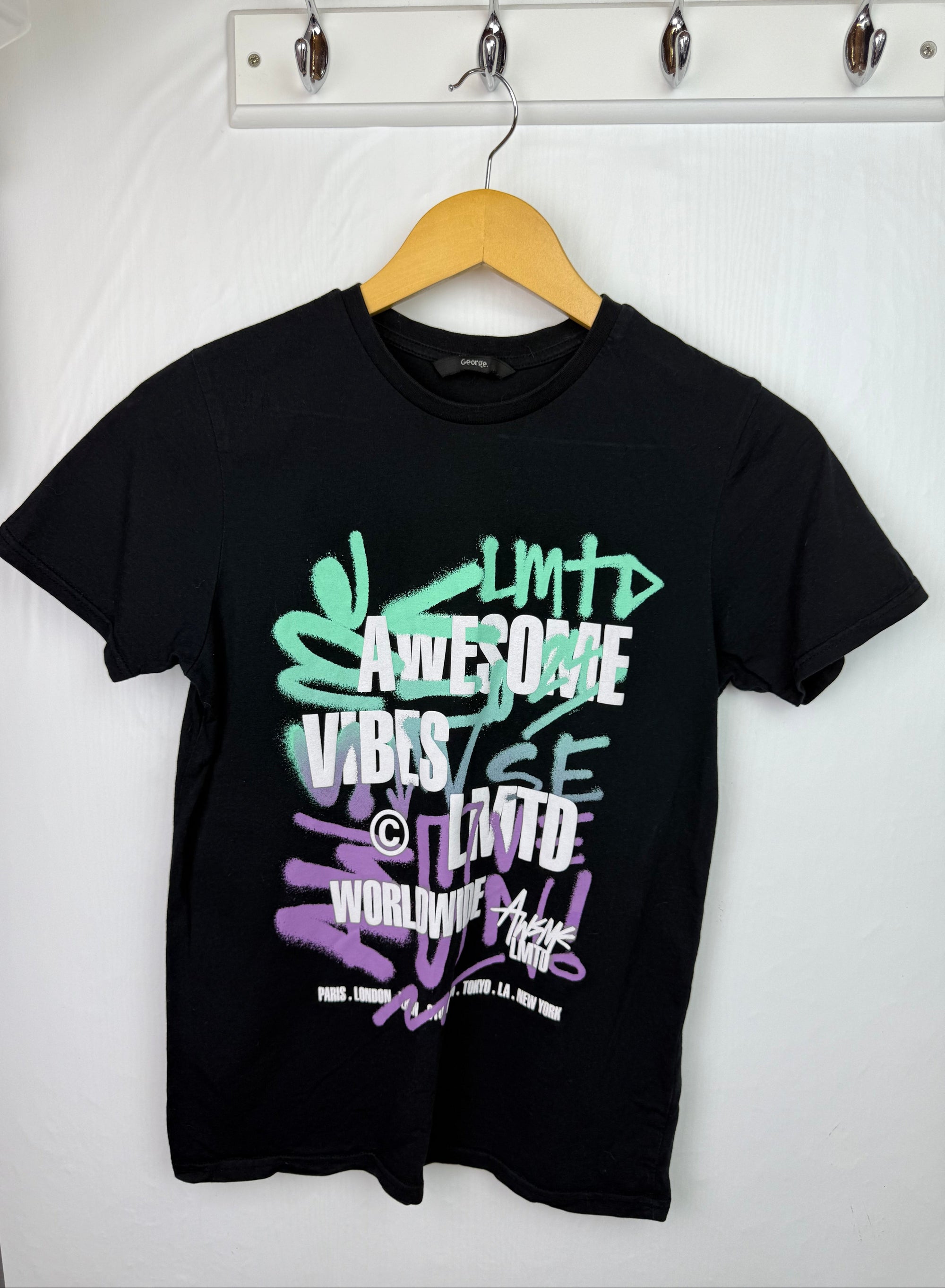 George Awesome Vibes Top - Boys 12 - 13 Years - Little Ones Preloved. Second Hand Children's & Preloved Baby, Kids, Girls & Boys Clothes. UK online