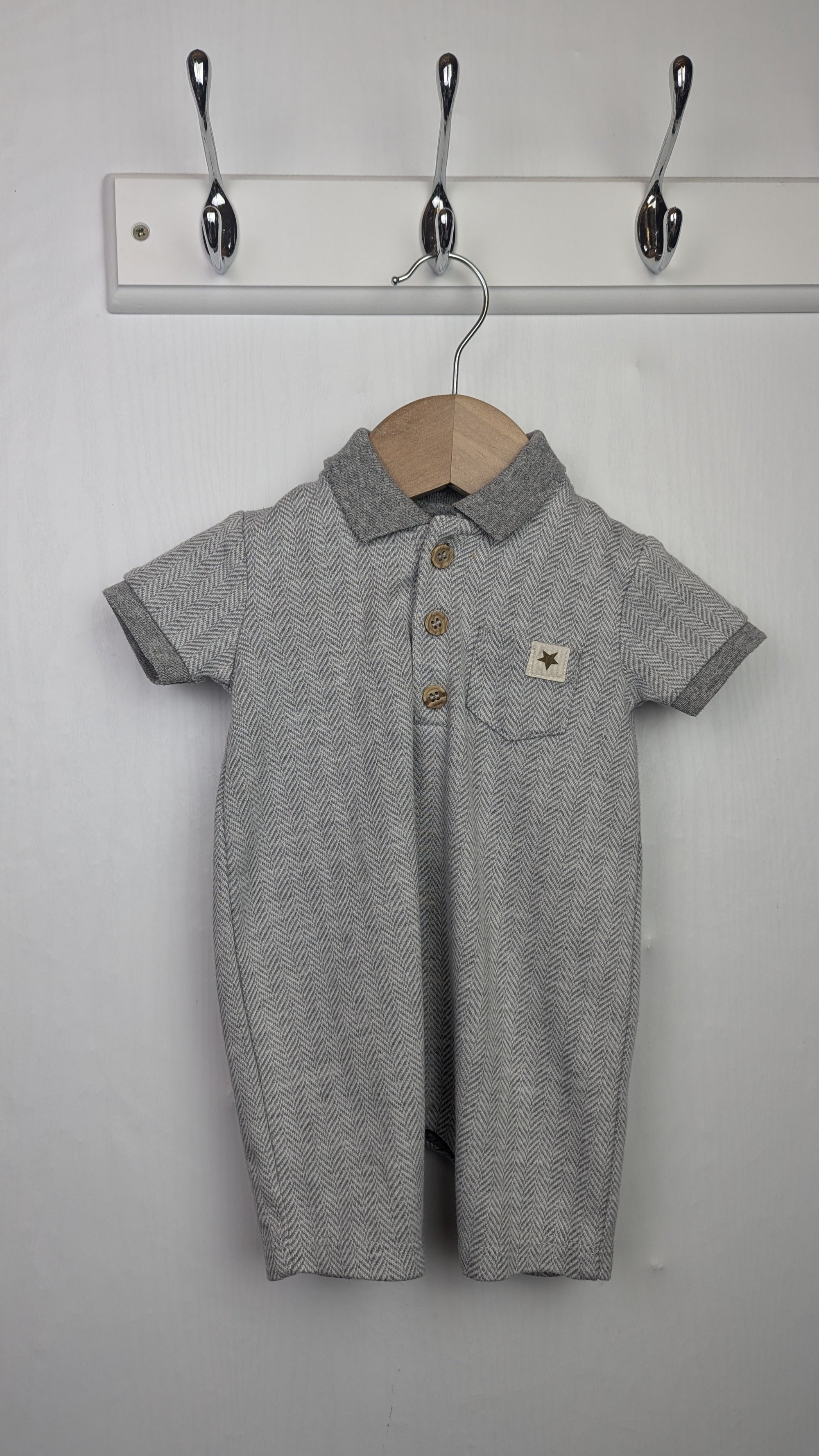 George Billie Faiers Grey Romper - Boys 3 - 6 Months - Little Ones Preloved. Second Hand Children's & Preloved Baby, Kids, Girls & Boys Clothes. UK online