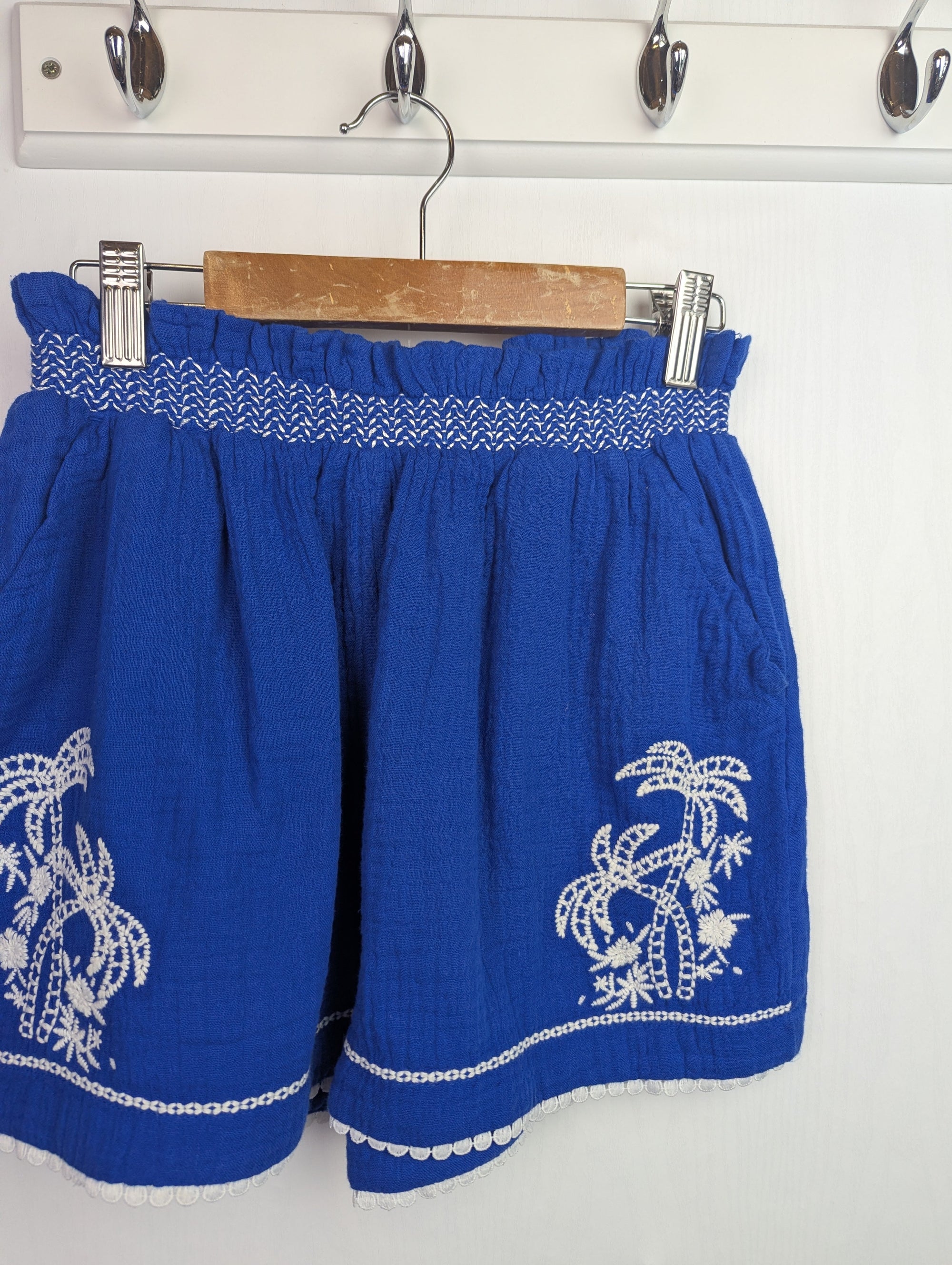 George Blue Floral Shorts - Girls 10 - 11 Years - Little Ones Preloved. Second Hand Children's & Preloved Baby, Kids, Girls & Boys Clothes. UK online
