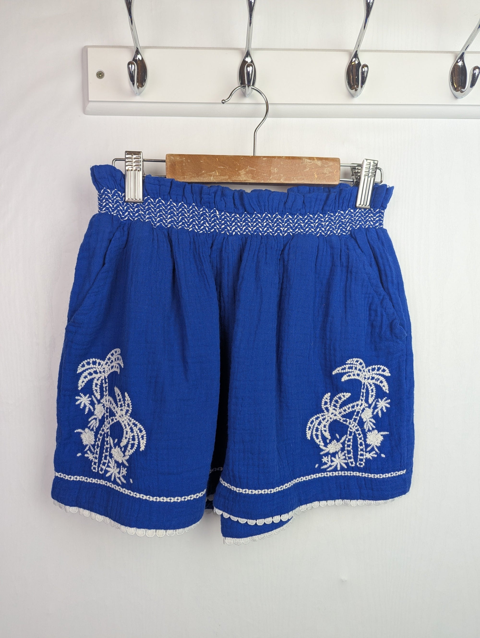 George Blue Floral Shorts - Girls 10 - 11 Years - Little Ones Preloved. Second Hand Children's & Preloved Baby, Kids, Girls & Boys Clothes. UK online