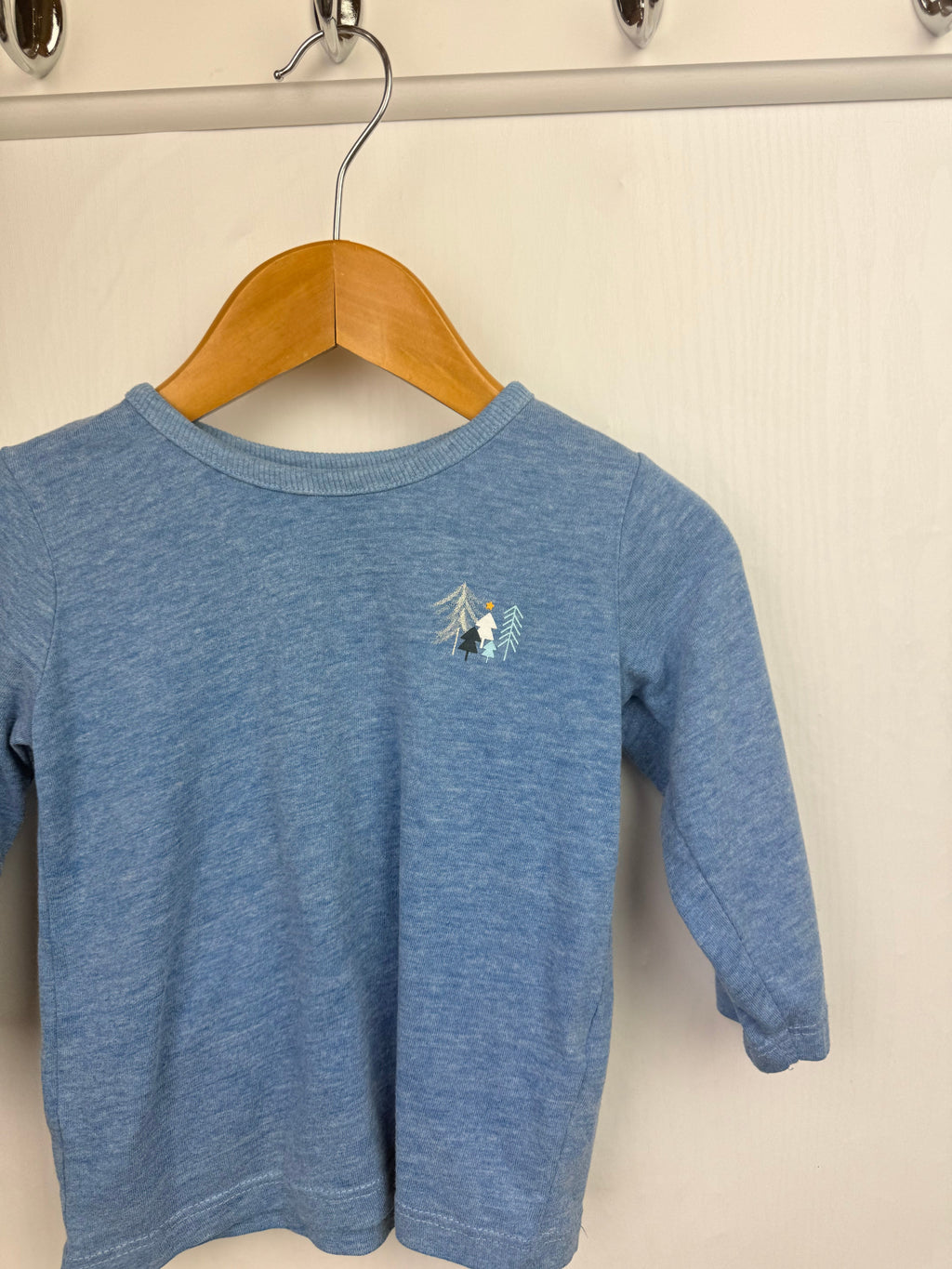 George Blue Long Sleeve Top - Boys 6 - 9 Months - Little Ones Preloved. Second Hand Children's & Preloved Baby, Kids, Girls & Boys Clothes. UK online