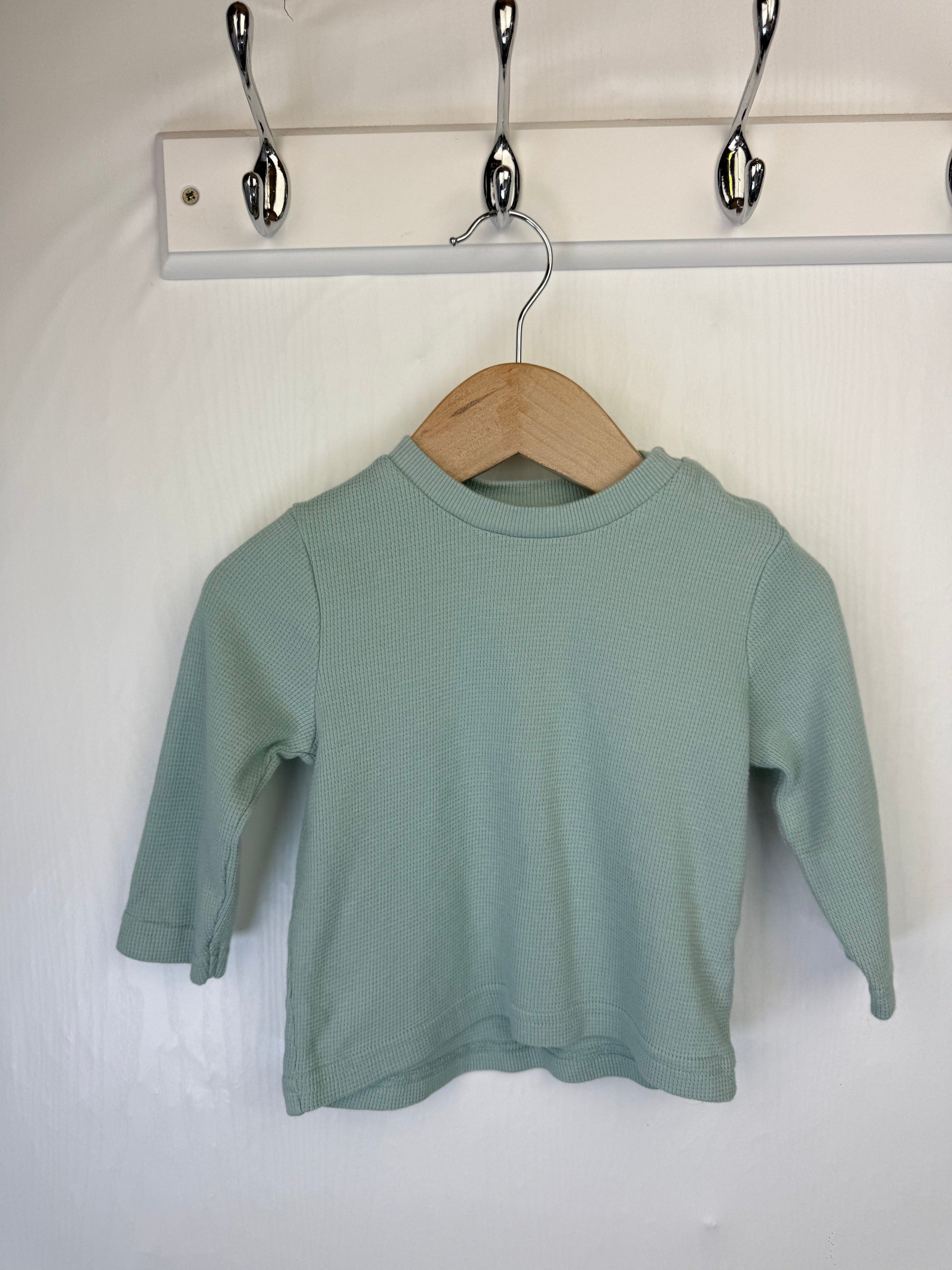 George Blue Long Sleeve Top - Boys 9 - 12 Months - Little Ones Preloved. Second Hand Children's & Preloved Baby, Kids, Girls & Boys Clothes. UK online