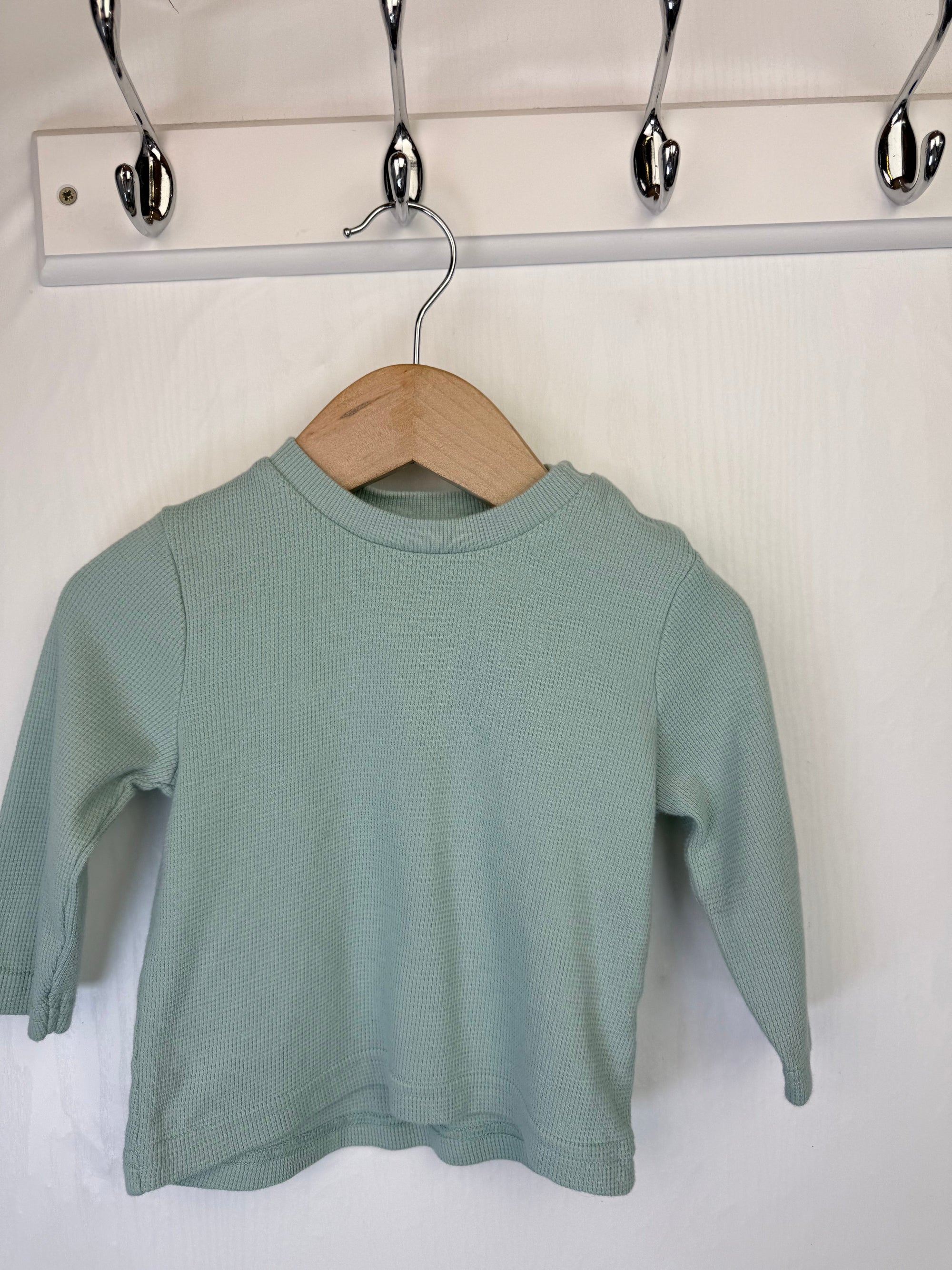 George Blue Long Sleeve Top - Boys 9 - 12 Months - Little Ones Preloved. Second Hand Children's & Preloved Baby, Kids, Girls & Boys Clothes. UK online