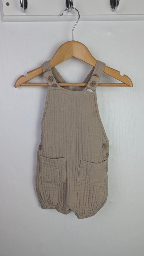 George Brown Muslin Romper - Boys 0-3 Months Little Ones Preloved Used, Preloved, Preworn Baby, Girls & Boys Clothes. Kids & Children's second hand Clothing UK Online. Cheap affordable. Brands including Next, Joules, Nutmeg Morrisons, TU, F&F, H&M.