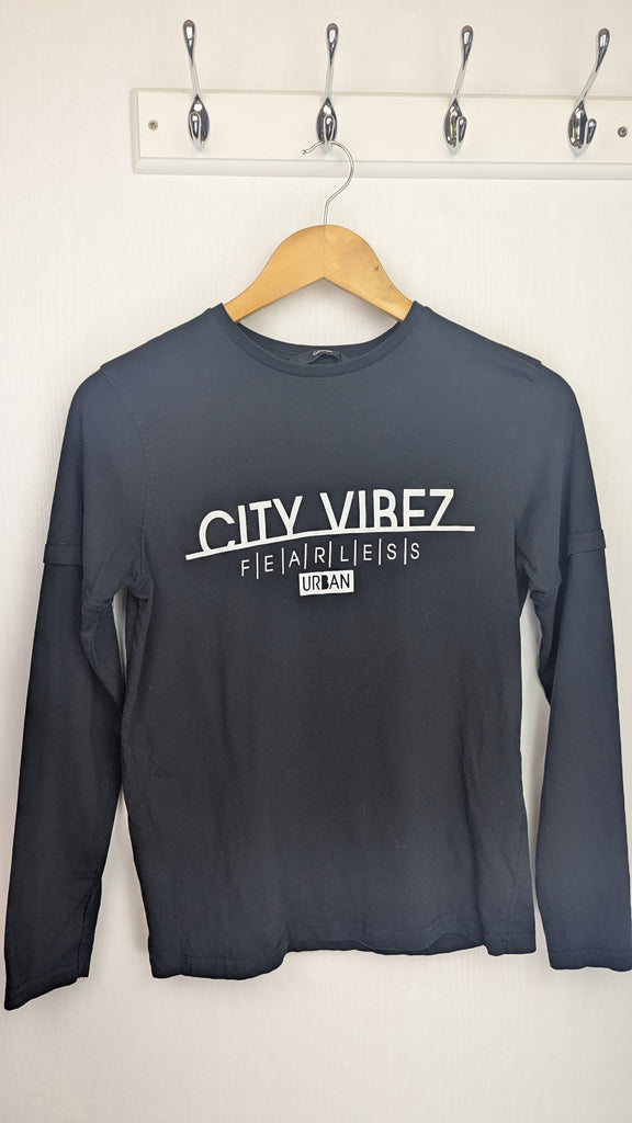 George City Vibes Long Sleeve Top - Boys 12-13 Years George Used, Preloved, Preworn & Second Hand Baby, Kids & Children's Clothing UK Online. Cheap affordable. Brands including Next, Joules, Nutmeg Morrisons, TU, F&F, H&M.