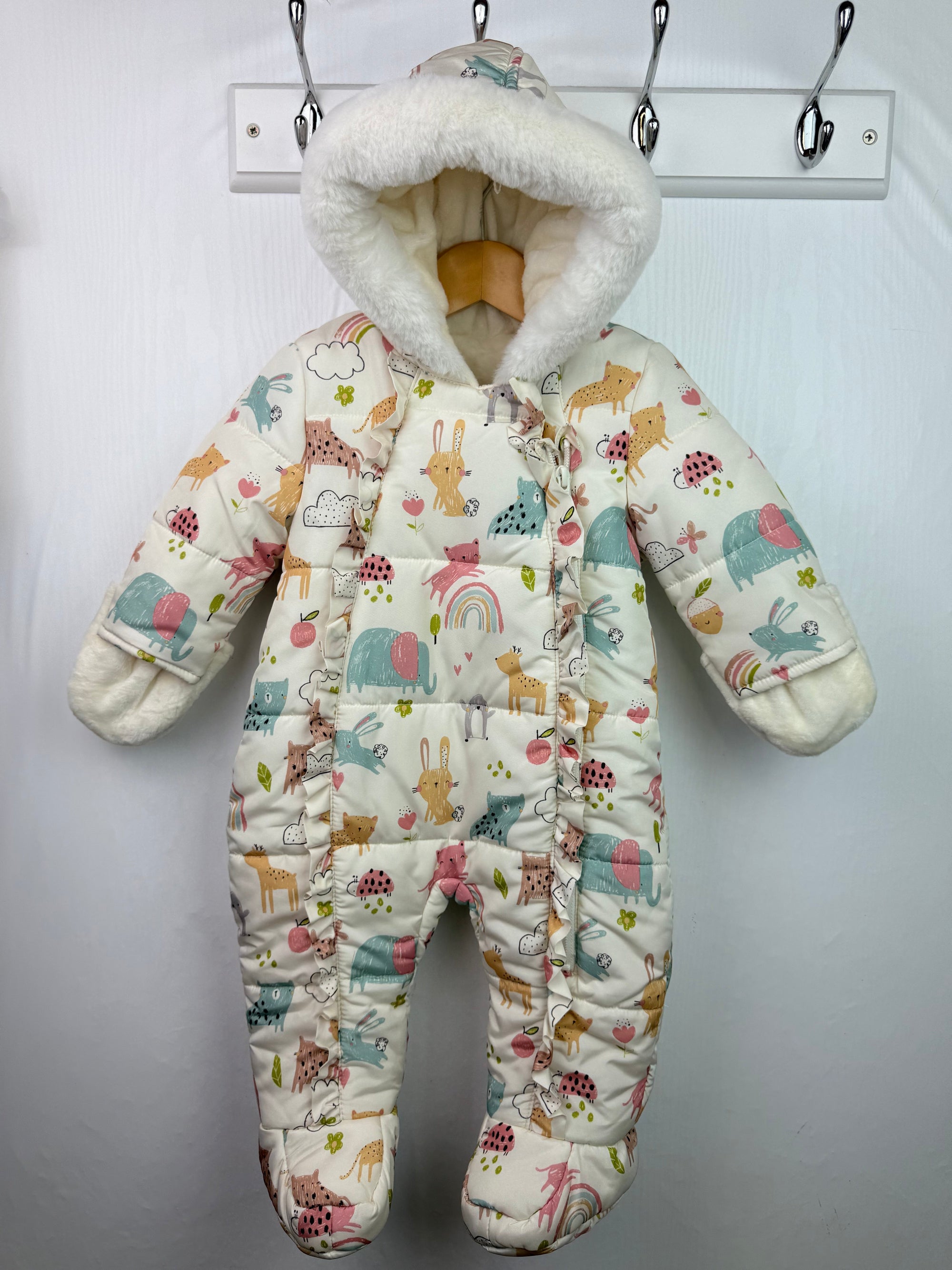 George Cream Animal & Rainbows Pramsuit - Girls 3 - 6 Months - Little Ones Preloved. Second Hand Children's & Preloved Baby, Kids, Girls & Boys Clothes. UK online