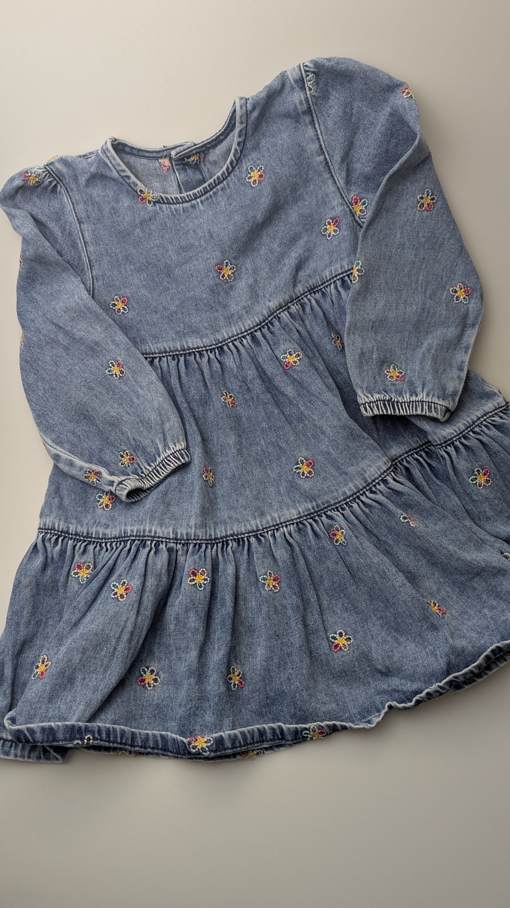George Denim Floral Dress - Girls 3 - 4 Years - Little Ones Preloved. Second Hand Children's & Preloved Baby, Kids, Girls & Boys Clothes. UK online