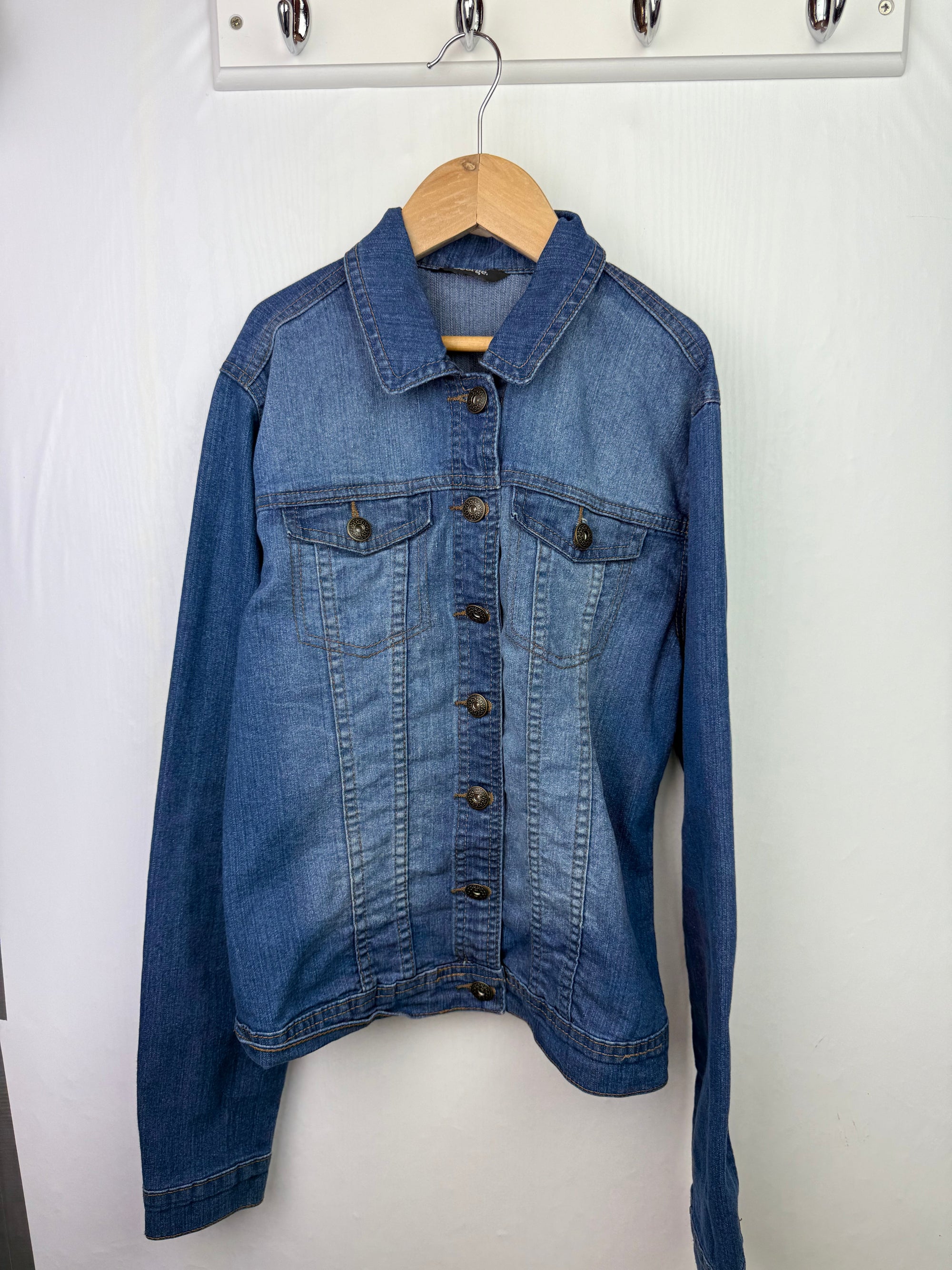 George Denim Jacket - Unisex 13 - 14 Years - Little Ones Preloved. Second Hand Children's & Preloved Baby, Kids, Girls & Boys Clothes. UK online
