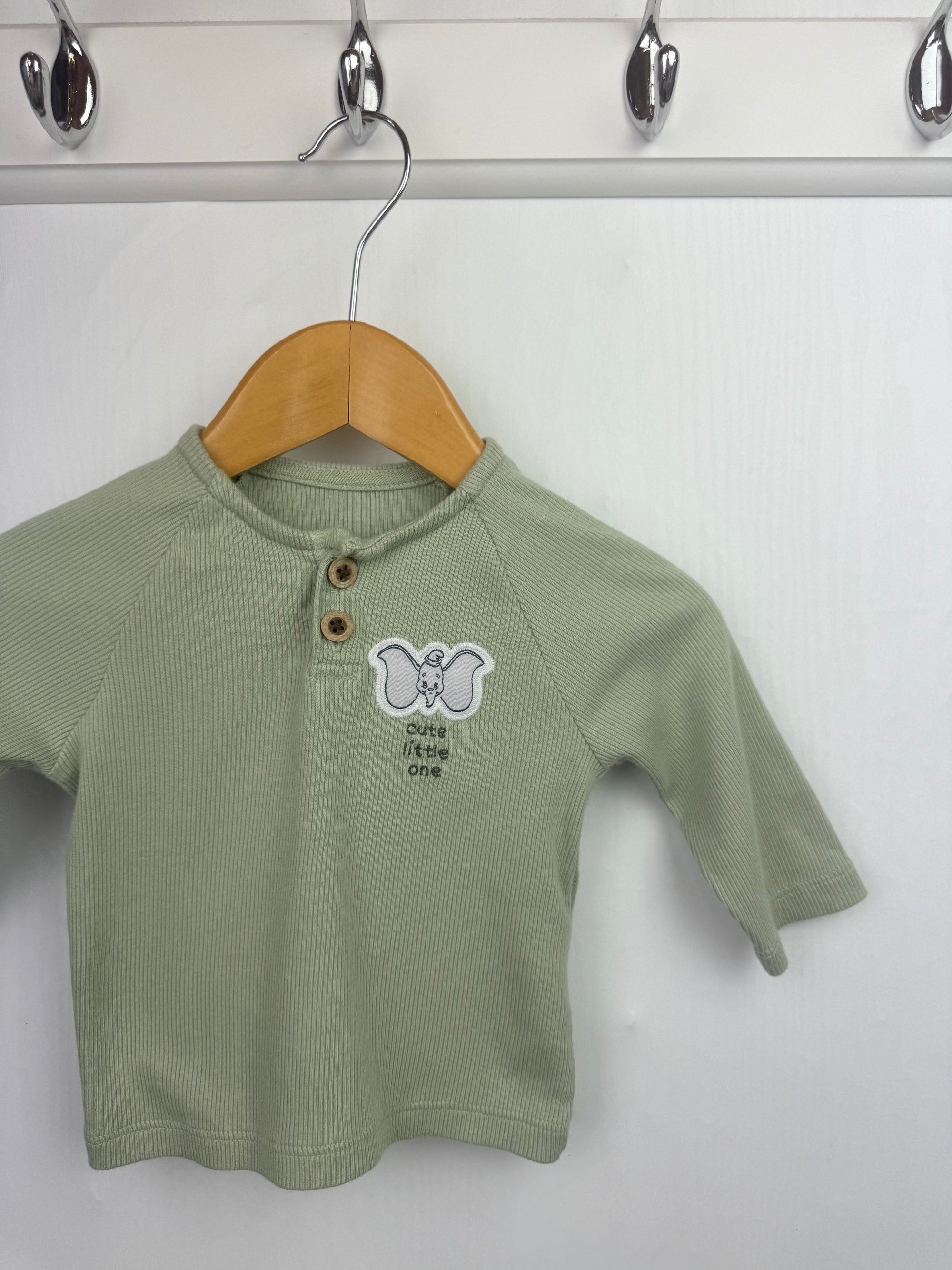 George Disney Dumbo Top - Boys Newborn - Little Ones Preloved. Second Hand Children's & Preloved Baby, Kids, Girls & Boys Clothes. UK online